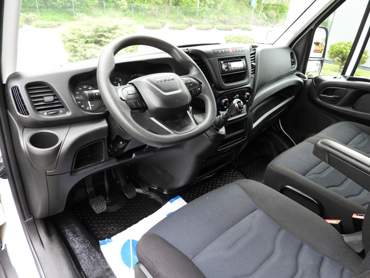 IVECO DAILY 35C14 TIPPER CRUISE CONTROL TWIN WHEELS 140HP - Xe ben nhỏ: hình 2 IVECO DAILY 35C14 TIPPER CRUISE CONTROL TWIN WHEELS 140HP - Xe ben nhỏ: hình 2
