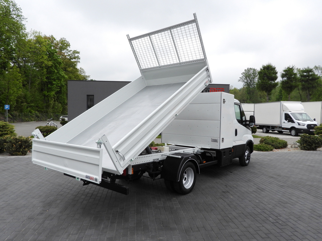 IVECO DAILY 35C14 TIPPER CRUISE CONTROL TWIN WHEELS 140HP - Xe ben nhỏ: hình 3 IVECO DAILY 35C14 TIPPER CRUISE CONTROL TWIN WHEELS 140HP - Xe ben nhỏ: hình 3