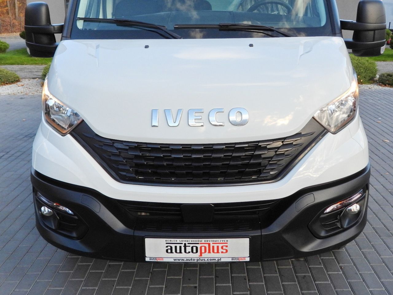 IVECO DAILY 35C14 TIPPER CRUISE CONTROL TWIN WHEELS AIR CONDITIONING 140HP - Xe ben nhỏ: hình 5 IVECO DAILY 35C14 TIPPER CRUISE CONTROL TWIN WHEELS AIR CONDITIONING 140HP - Xe ben nhỏ: hình 5