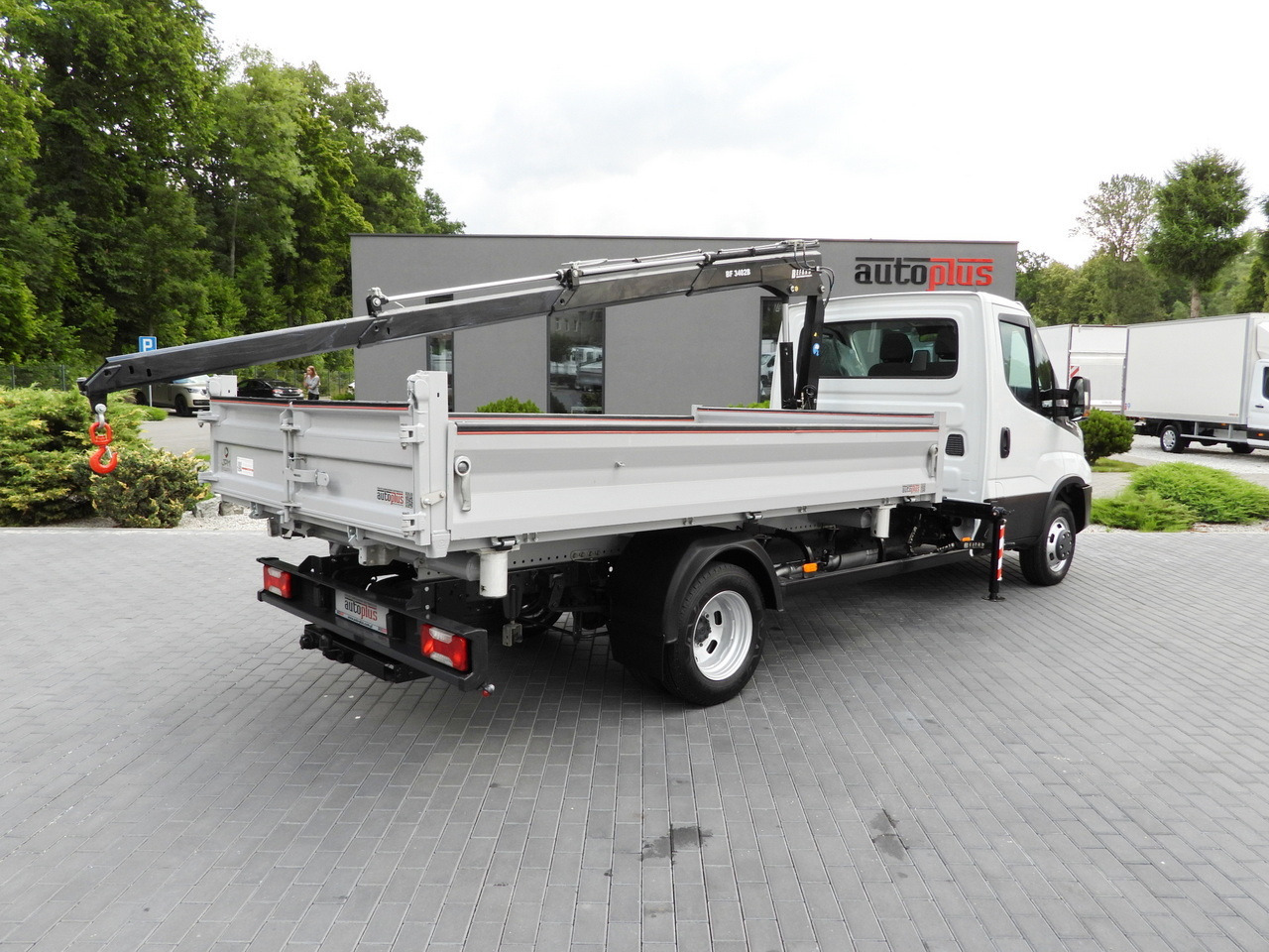 IVECO DAILY 35C18 THREE-WAY TIPPER 3 HDS SEATS CRUISE CONTROL LED LIGHTS AUTOMATIC TRANSMISSION HI-MATIC TWIN WHEELS AIR CONDITIONING 180HP - Xe ben nhỏ: hình 3 IVECO DAILY 35C18 THREE-WAY TIPPER 3 HDS SEATS CRUISE CONTROL LED LIGHTS AUTOMATIC TRANSMISSION HI-MATIC TWIN WHEELS AIR CONDITIONING 180HP - Xe ben nhỏ: hình 3
