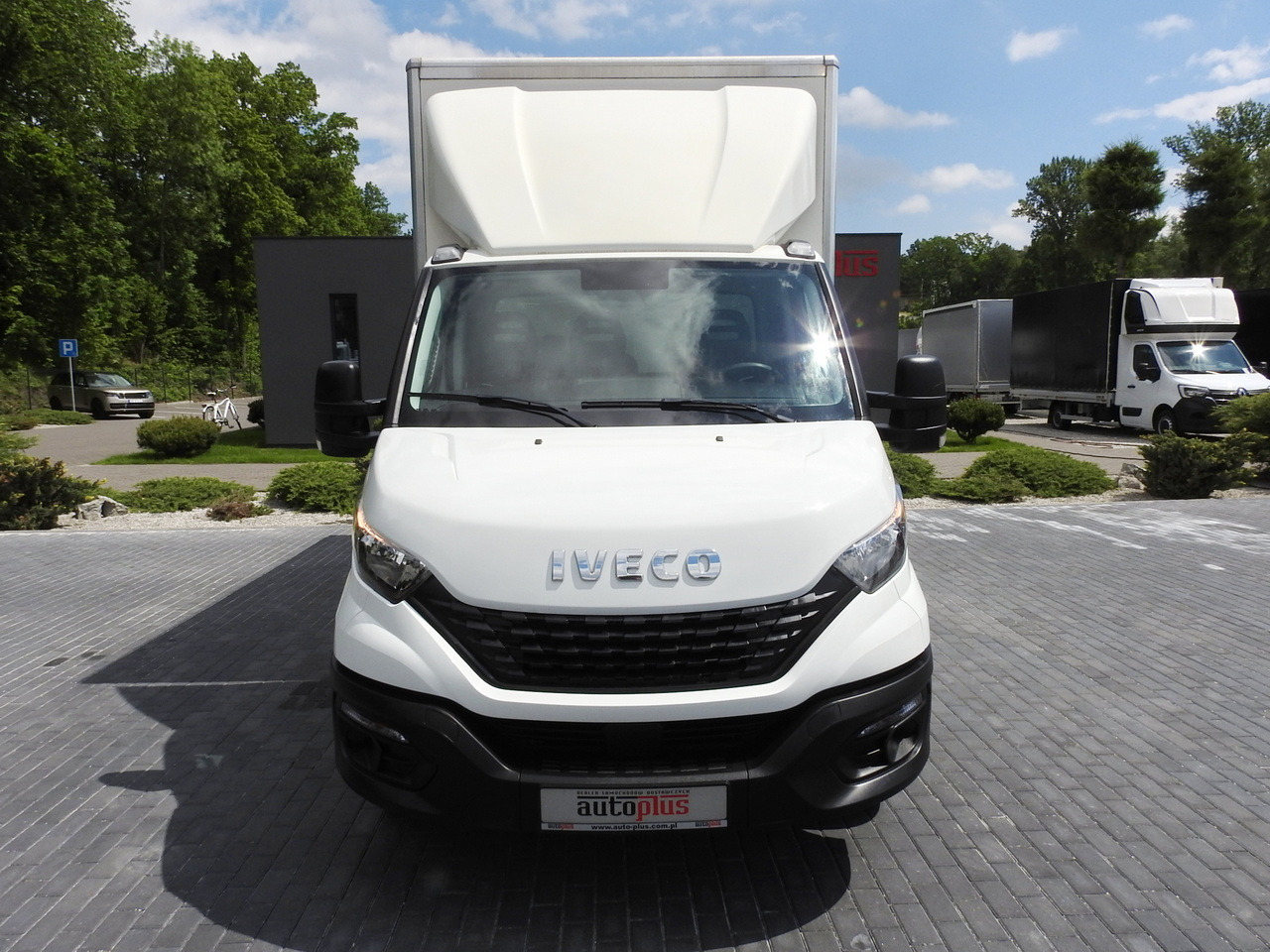 IVECO DAILY 35S14 8 PALLETS CRUISE CONTROL TWIN WHEELS AIR CONDITIONING 140HP - Xe tải nhỏ thùng kín: hình 5 IVECO DAILY 35S14 8 PALLETS CRUISE CONTROL TWIN WHEELS AIR CONDITIONING 140HP - Xe tải nhỏ thùng kín: hình 5
