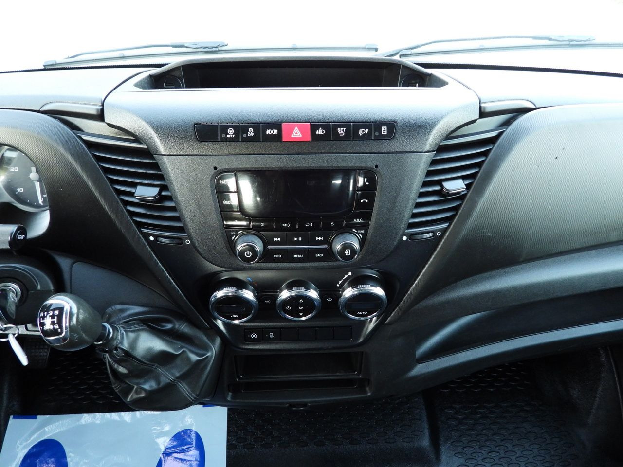 Xe tải van IVECO DAILY 35S14 STAKE BODY DOUBLE CABIN DOKA 7 SEATS CRUISE CONTROL AIR CONDITIONING 140HP: hình 24 Xe tải van IVECO DAILY 35S14 STAKE BODY DOUBLE CABIN DOKA 7 SEATS CRUISE CONTROL AIR CONDITIONING 140HP: hình 24