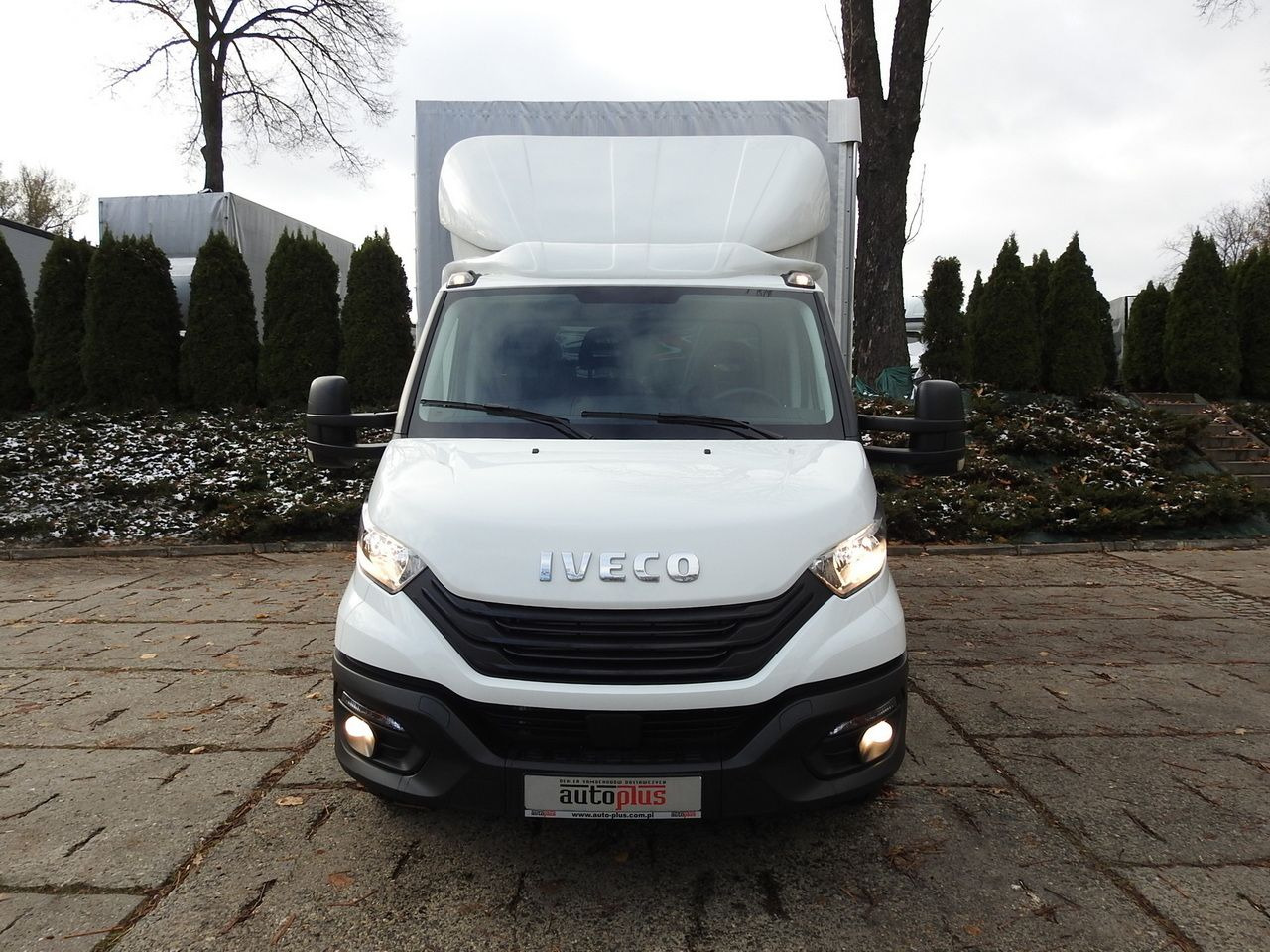 IVECO DAILY 35S16 NEW TARPAULIN LIFT 8 PALLETS CRUISE CONTROL AIR CONDITIONING 160HP - Xe van thùng mui bạt: hình 5 IVECO DAILY 35S16 NEW TARPAULIN LIFT 8 PALLETS CRUISE CONTROL AIR CONDITIONING 160HP - Xe van thùng mui bạt: hình 5
