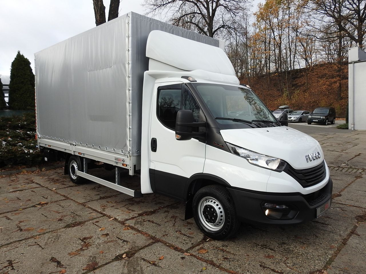IVECO DAILY 35S16 NEW TARPAULIN LIFT 8 PALLETS CRUISE CONTROL AIR CONDITIONING 160HP - Xe van thùng mui bạt: hình 4 IVECO DAILY 35S16 NEW TARPAULIN LIFT 8 PALLETS CRUISE CONTROL AIR CONDITIONING 160HP - Xe van thùng mui bạt: hình 4
