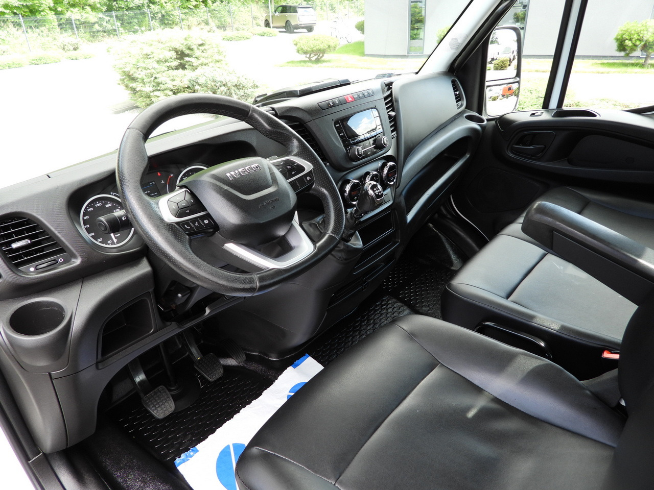 IVECO DAILY 35S16 STAKE BODY 10 PALLETS CRUISE CONTROL AIR CONDITIONING 160HP - Xe tải nhỏ phẳng: hình 2 IVECO DAILY 35S16 STAKE BODY 10 PALLETS CRUISE CONTROL AIR CONDITIONING 160HP - Xe tải nhỏ phẳng: hình 2