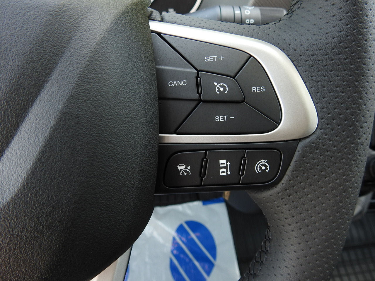 Xe van thùng mui bạt mới IVECO DAILY 35S18 NEW TARPAULIN 8 PALLETS CRUISE CONTROL NAVIGATION LED LIGHTS AUTOMATIC TRANSMISSION HI-MATIC MANUFACTURERS WARRANTY  180HP: hình 37