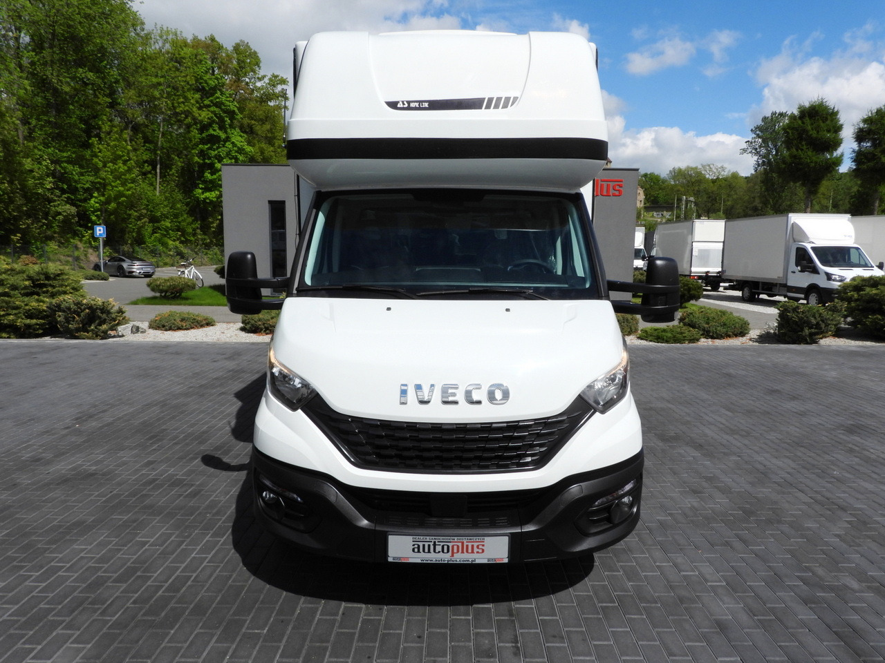 Xe van thùng mui bạt IVECO DAILY  35S18 TARPAULIN 10 PALLETS WEBASTO CRUISE CONTROL AIR CONDITIONING  180HP: hình 5
