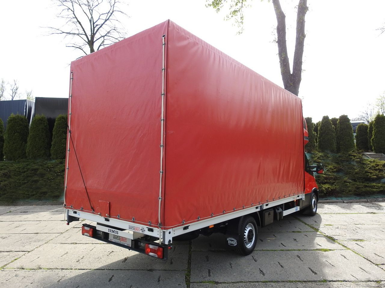 IVECO DAILY 35S18 TARPAULIN 10 PALLETS WEBASTO CRUISE CONTROL LED LIGHTS AIR CONDITIONING 180HP - Xe van thùng mui bạt: hình 3 IVECO DAILY 35S18 TARPAULIN 10 PALLETS WEBASTO CRUISE CONTROL LED LIGHTS AIR CONDITIONING 180HP - Xe van thùng mui bạt: hình 3