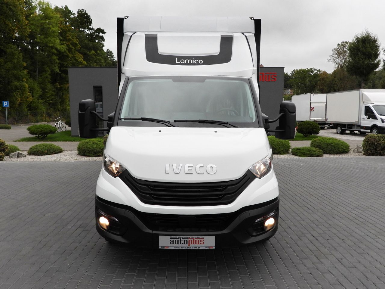IVECO DAILY 35S18 TARPAULIN 10 PALLETS WEBASTO CRUISE CONTROL PNEUMATICS AIR CONDITIONING 180HP - Xe van thùng mui bạt: hình 5 IVECO DAILY 35S18 TARPAULIN 10 PALLETS WEBASTO CRUISE CONTROL PNEUMATICS AIR CONDITIONING 180HP - Xe van thùng mui bạt: hình 5