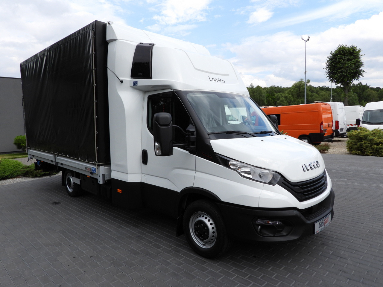 IVECO DAILY 35S18 TARPAULIN LIFT 10 PALLETS WEBASTO CRUISE CONTROL PNEUMATICS AIR CONDITIONING 180HP - Xe van thùng mui bạt: hình 4 IVECO DAILY 35S18 TARPAULIN LIFT 10 PALLETS WEBASTO CRUISE CONTROL PNEUMATICS AIR CONDITIONING 180HP - Xe van thùng mui bạt: hình 4