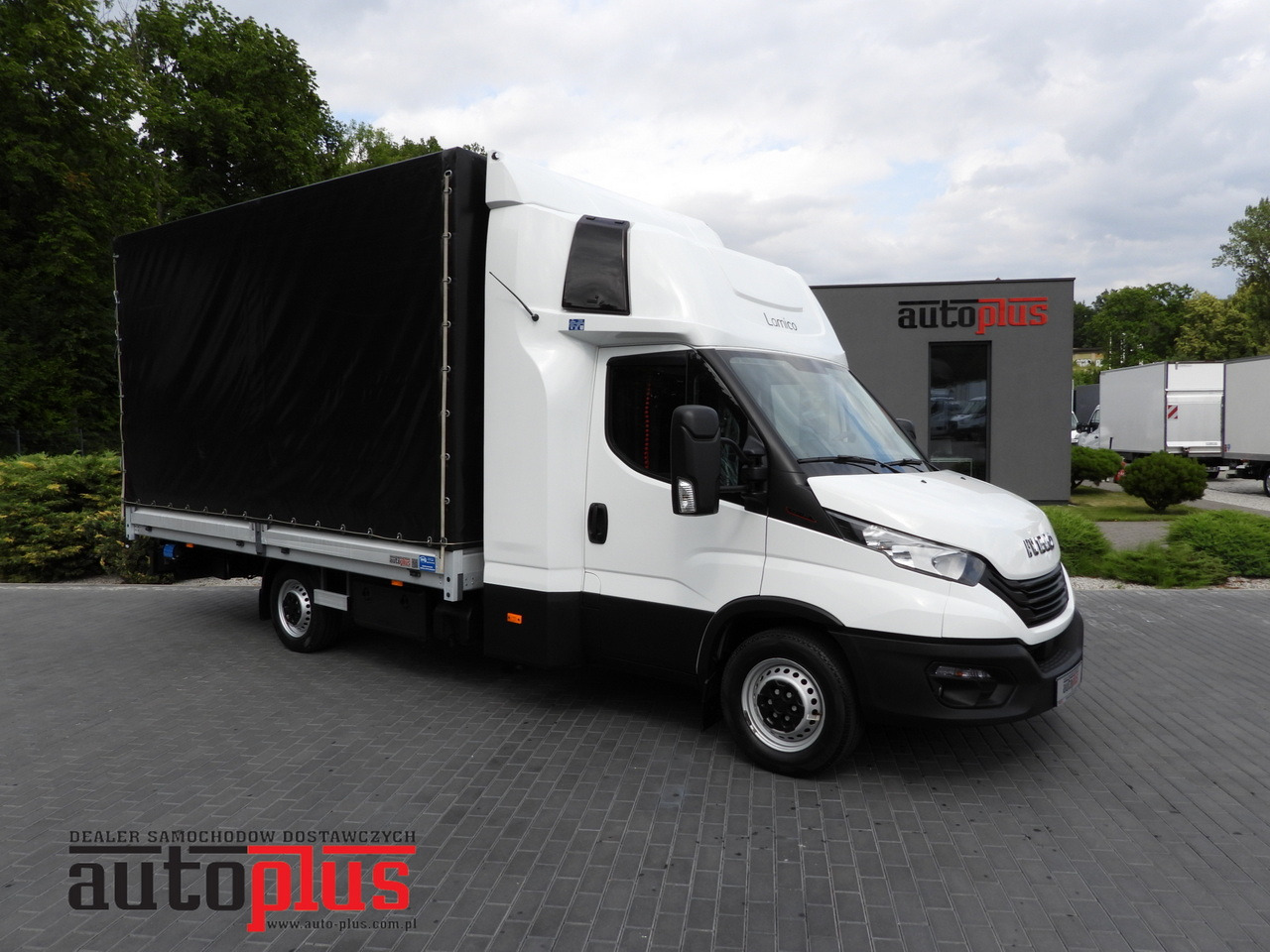 IVECO DAILY 35S18 TARPAULIN LIFT 10 PALLETS WEBASTO CRUISE CONTROL PNEUMATICS AIR CONDITIONING 180HP - Xe van thùng mui bạt: hình 1 IVECO DAILY 35S18 TARPAULIN LIFT 10 PALLETS WEBASTO CRUISE CONTROL PNEUMATICS AIR CONDITIONING 180HP - Xe van thùng mui bạt: hình 1