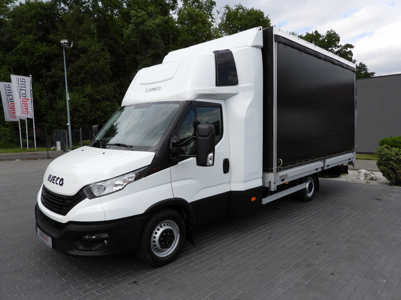 IVECO DAILY 35S18 TARPAULIN LIFT 10 PALLETS WEBASTO CRUISE CONTROL PNEUMATICS AIR CONDITIONING 180HP - Xe van thùng mui bạt: hình 5 IVECO DAILY 35S18 TARPAULIN LIFT 10 PALLETS WEBASTO CRUISE CONTROL PNEUMATICS AIR CONDITIONING 180HP - Xe van thùng mui bạt: hình 5