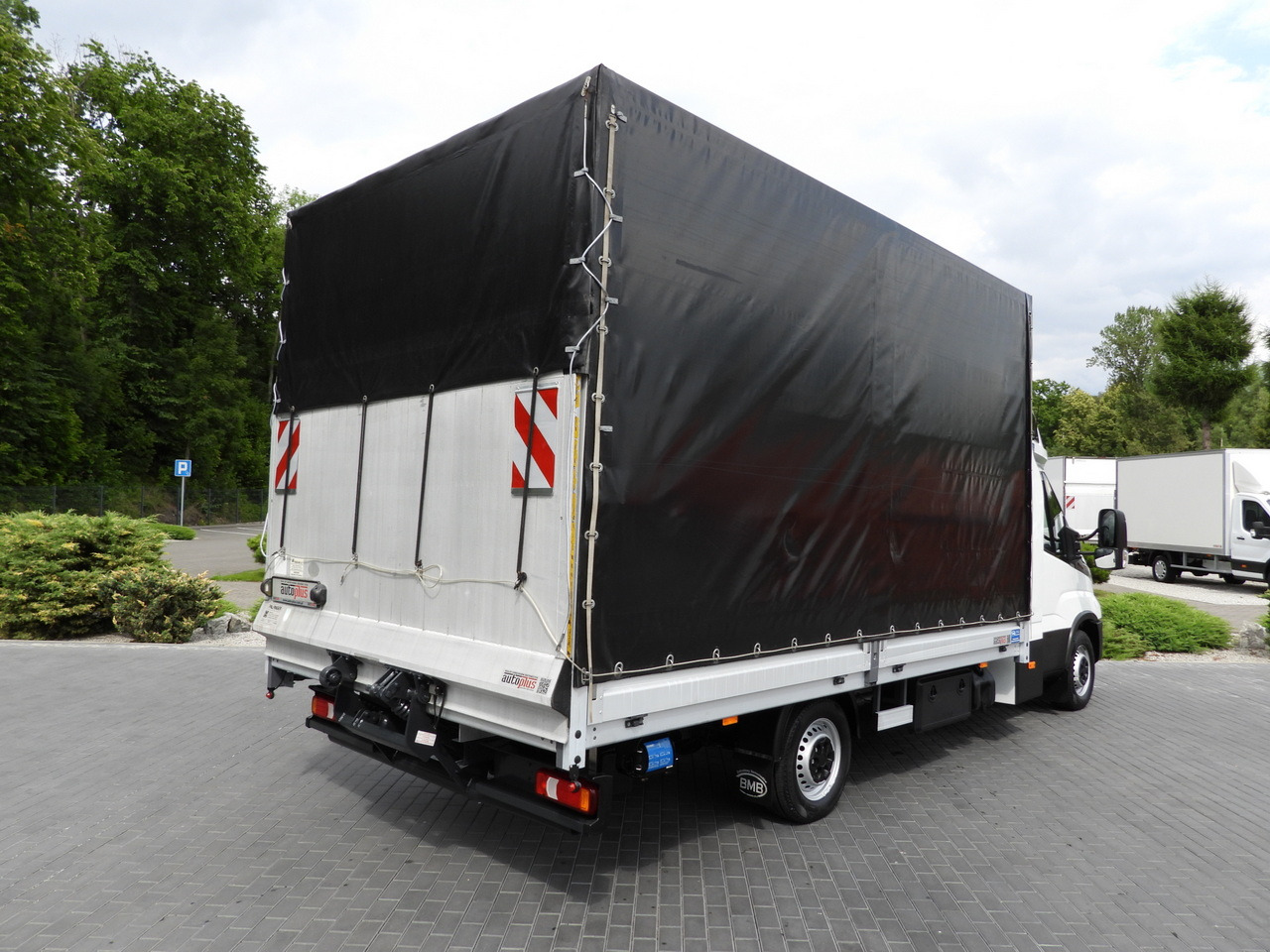 IVECO DAILY 35S18 TARPAULIN LIFT 10 PALLETS WEBASTO CRUISE CONTROL PNEUMATICS AIR CONDITIONING 180HP - Xe van thùng mui bạt: hình 3 IVECO DAILY 35S18 TARPAULIN LIFT 10 PALLETS WEBASTO CRUISE CONTROL PNEUMATICS AIR CONDITIONING 180HP - Xe van thùng mui bạt: hình 3