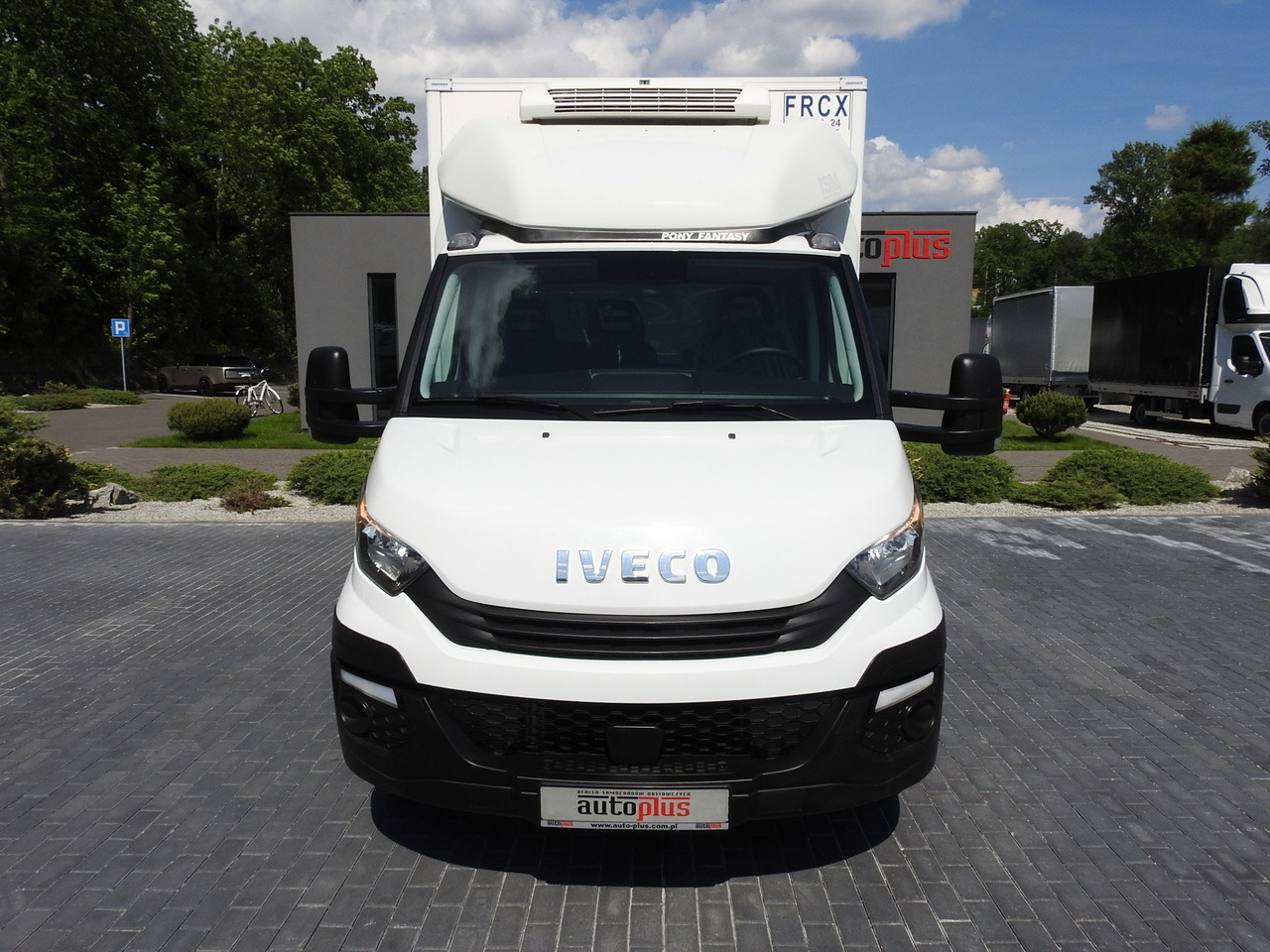 IVECO DAILY 50C15 REGRIGERATOR BOX -5*C POWER SUPPLY 230V AIR CONDITIONING TWIN WHEELS 150HP - Xe van đông lạnh: hình 5 IVECO DAILY 50C15 REGRIGERATOR BOX -5*C POWER SUPPLY 230V AIR CONDITIONING TWIN WHEELS 150HP - Xe van đông lạnh: hình 5