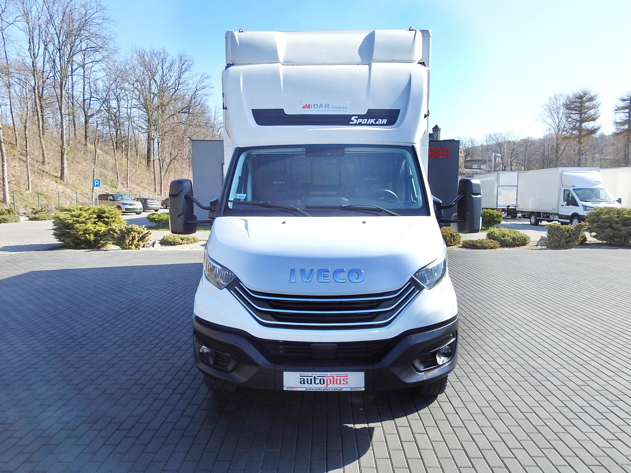 IVECO DAILY 70C18 BOX LIFT 14 PALLETS WEBASTO CRUISE CONTROL NAVIGATION LED LIGHTS TWIN WHEELS AIR CONDITIONING 180HP - Xe tải nhỏ thùng kín: hình 5 IVECO DAILY 70C18 BOX LIFT 14 PALLETS WEBASTO CRUISE CONTROL NAVIGATION LED LIGHTS TWIN WHEELS AIR CONDITIONING 180HP - Xe tải nhỏ thùng kín: hình 5