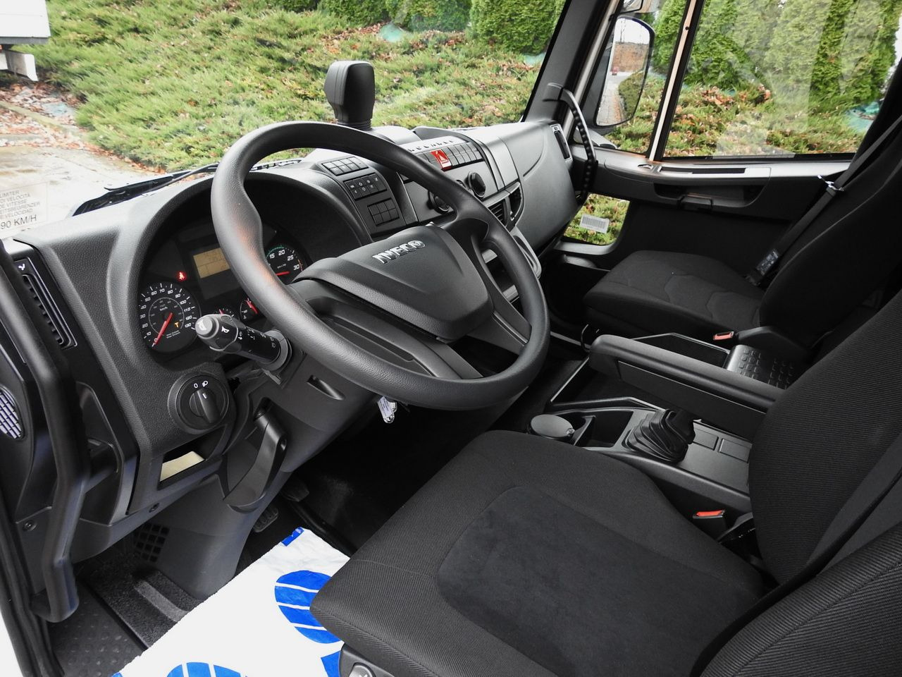 IVECO EUROCARGO 120-250 NEW TARPAULIN LIFT 18 PALLETS WEBASTO CRUISE CONTROL AIR CONDITIONING LED LIGHTS PNEUMATICS AUTOMATIC TRANSMISSION HI-MATIC 250HP - Xe van thùng mui bạt: hình 2 IVECO EUROCARGO 120-250 NEW TARPAULIN LIFT 18 PALLETS WEBASTO CRUISE CONTROL AIR CONDITIONING LED LIGHTS PNEUMATICS AUTOMATIC TRANSMISSION HI-MATIC 250HP - Xe van thùng mui bạt: hình 2