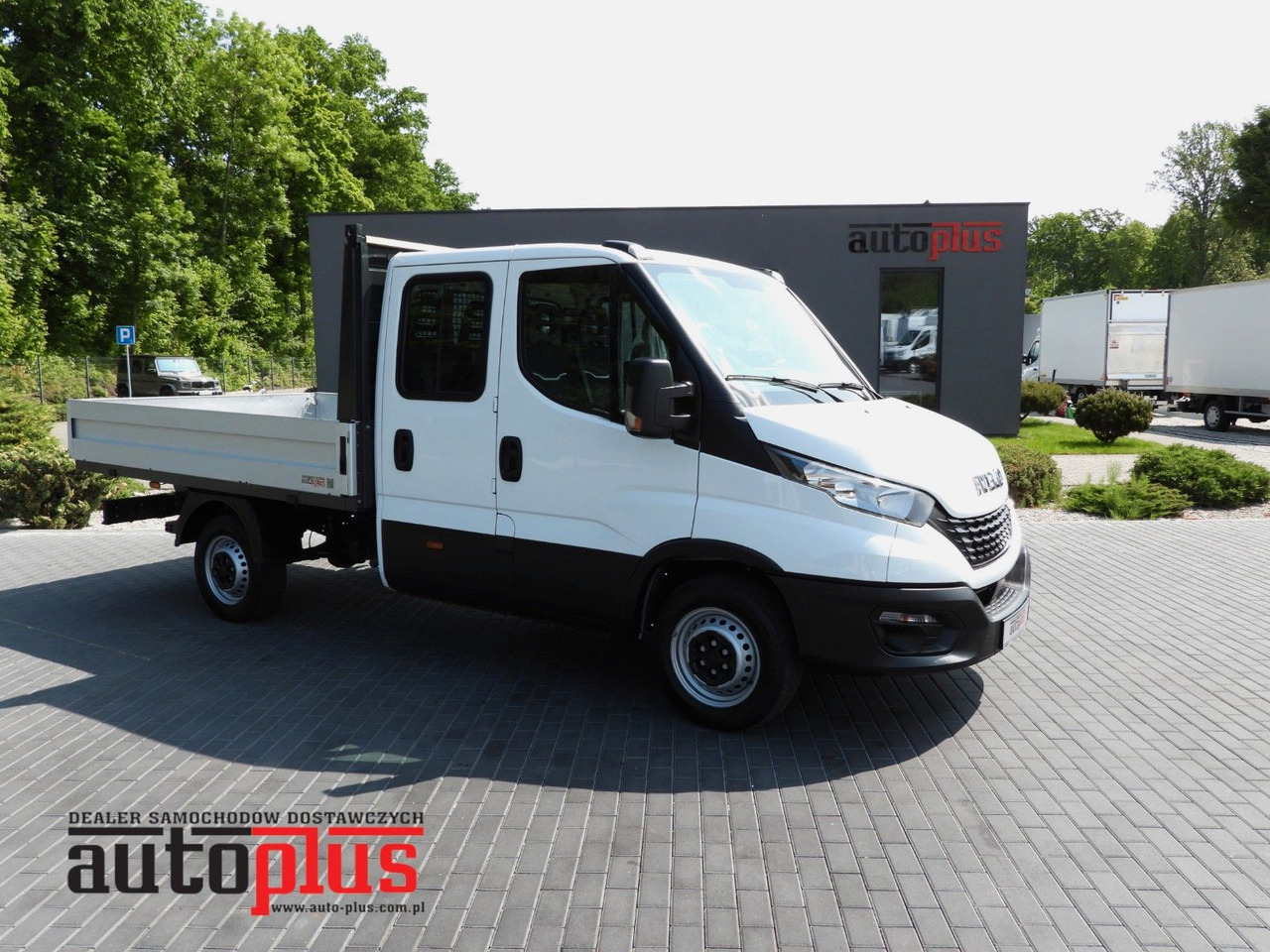 Iveco DAILY 35S12 PRITSCHE DOPPELKABINE DOKA 7 SITZE - Xe tải nhỏ phẳng, Xe tải van: hình 1 Iveco DAILY 35S12 PRITSCHE DOPPELKABINE DOKA 7 SITZE - Xe tải nhỏ phẳng, Xe tải van: hình 1
