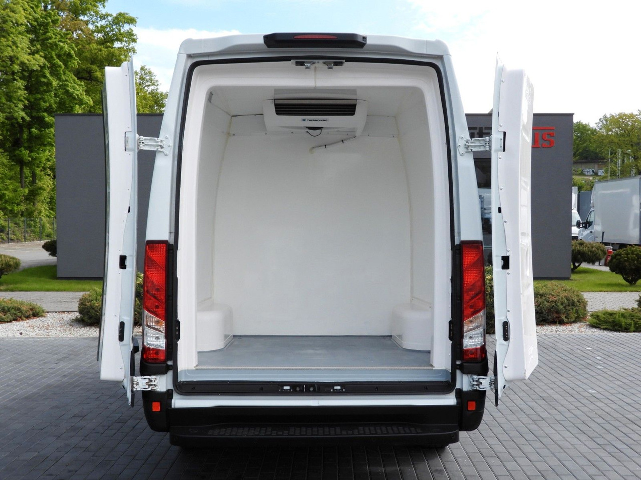 Cho thuê  Iveco DAILY 35S14 KÜHLKASTENWAGEN-10*C TEMPOMAT Iveco DAILY 35S14 KÜHLKASTENWAGEN-10*C TEMPOMAT: hình 13