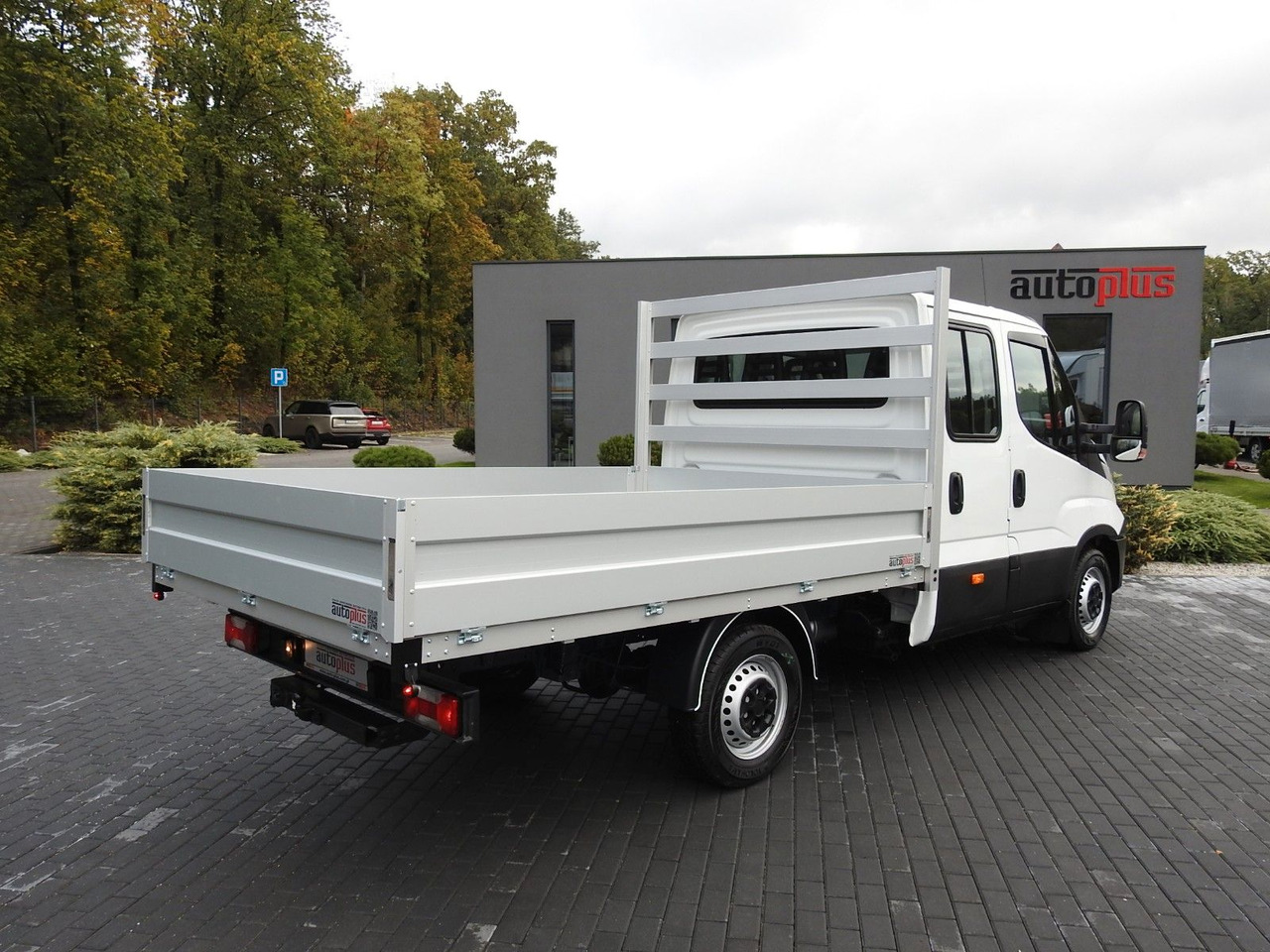 Iveco DAILY 35S15 PRITSCHE DOPPELKABINE DOKA 7 SITZE - Xe tải nhỏ phẳng, Xe tải van: hình 3 Iveco DAILY 35S15 PRITSCHE DOPPELKABINE DOKA 7 SITZE - Xe tải nhỏ phẳng, Xe tải van: hình 3
