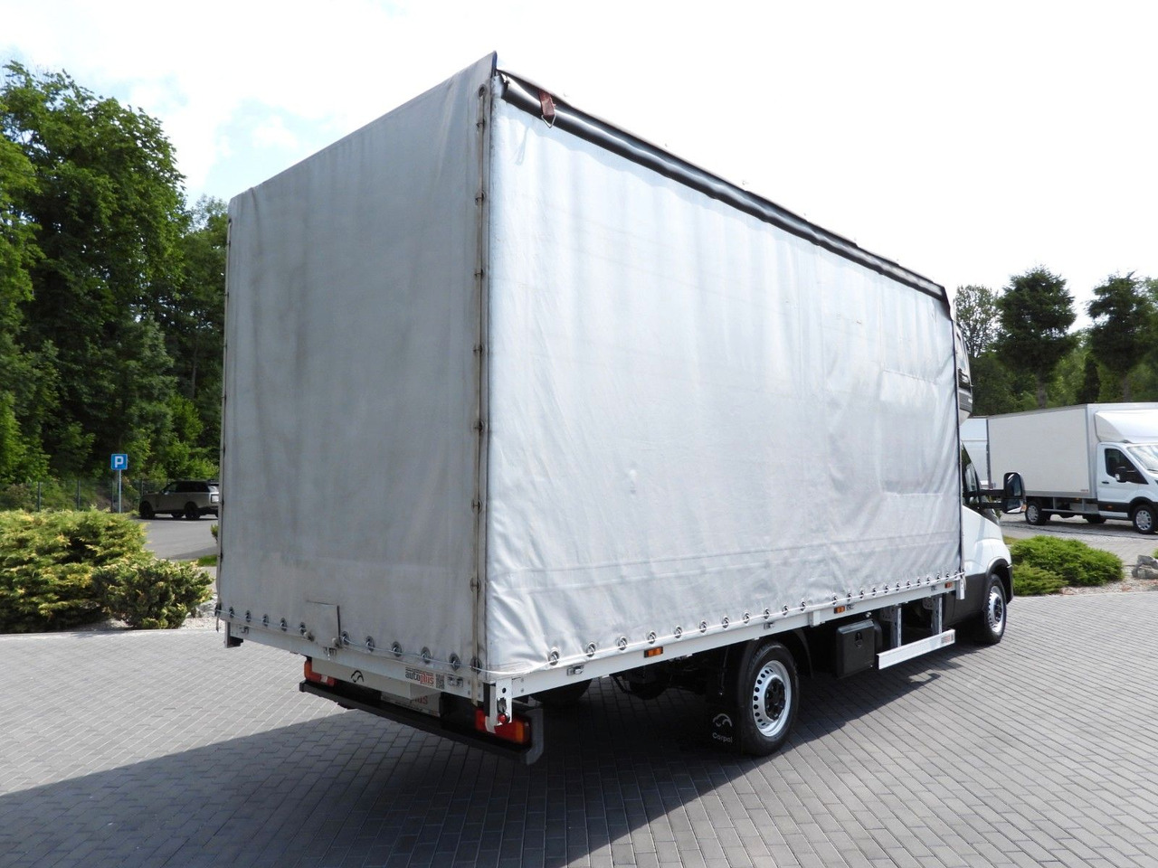 Iveco DAILY 35S18 PRITSCHE PLANE 10 PALETTEN TEMPOMAT - Xe van thùng mui bạt: hình 3 Iveco DAILY 35S18 PRITSCHE PLANE 10 PALETTEN TEMPOMAT - Xe van thùng mui bạt: hình 3