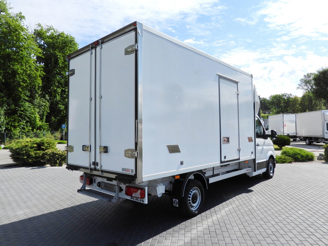 MAN TGE 3.140 REGRIGERATOR BOX -1*C 8 PALLETS HEATING FUNCTION CRUISE CONTROL PNEUMATICS AIR CONDITIONING 140HP - Xe van đông lạnh: hình 3 MAN TGE 3.140 REGRIGERATOR BOX -1*C 8 PALLETS HEATING FUNCTION CRUISE CONTROL PNEUMATICS AIR CONDITIONING 140HP - Xe van đông lạnh: hình 3