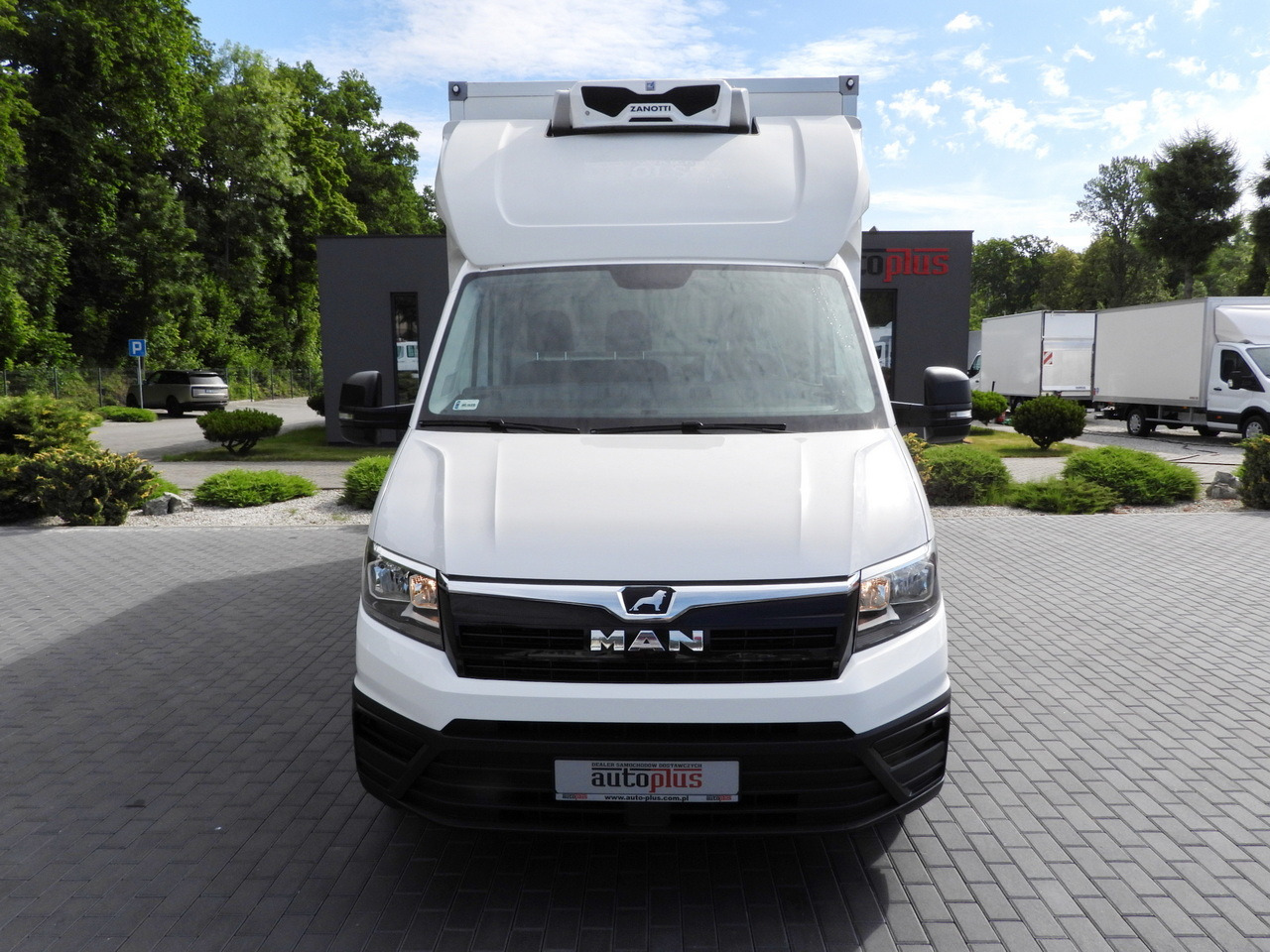 MAN TGE 3.140 REGRIGERATOR BOX -1*C 8 PALLETS HEATING FUNCTION CRUISE CONTROL PNEUMATICS AIR CONDITIONING 140HP - Xe van đông lạnh: hình 5 MAN TGE 3.140 REGRIGERATOR BOX -1*C 8 PALLETS HEATING FUNCTION CRUISE CONTROL PNEUMATICS AIR CONDITIONING 140HP - Xe van đông lạnh: hình 5