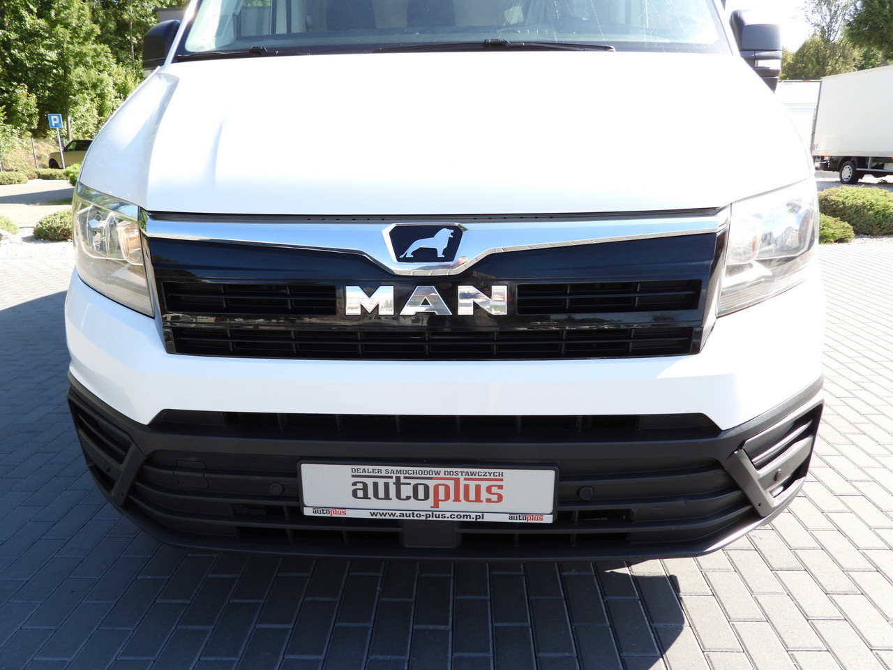 Xe van đông lạnh MAN TGE REFRIGERATOR VAN -5*C POWER SUPPLY 230V CRUISE CONTROL AUTOMATIC TRANSMISSION AIR CONDITIONING 180HP: hình 15 Xe van đông lạnh MAN TGE REFRIGERATOR VAN -5*C POWER SUPPLY 230V CRUISE CONTROL AUTOMATIC TRANSMISSION AIR CONDITIONING 180HP: hình 15