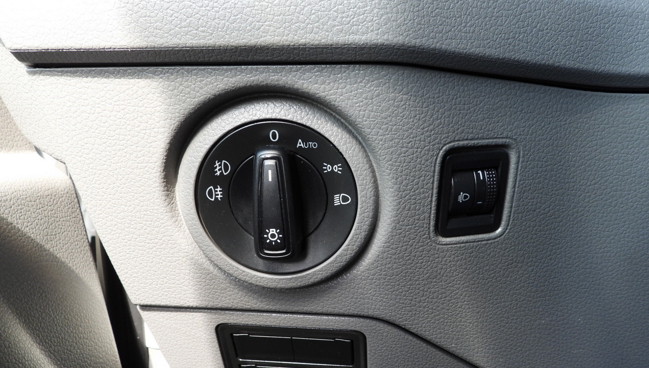 Xe van đông lạnh MAN TGE REFRIGERATOR VAN -5*C POWER SUPPLY 230V CRUISE CONTROL AUTOMATIC TRANSMISSION AIR CONDITIONING 180HP: hình 32 Xe van đông lạnh MAN TGE REFRIGERATOR VAN -5*C POWER SUPPLY 230V CRUISE CONTROL AUTOMATIC TRANSMISSION AIR CONDITIONING 180HP: hình 32