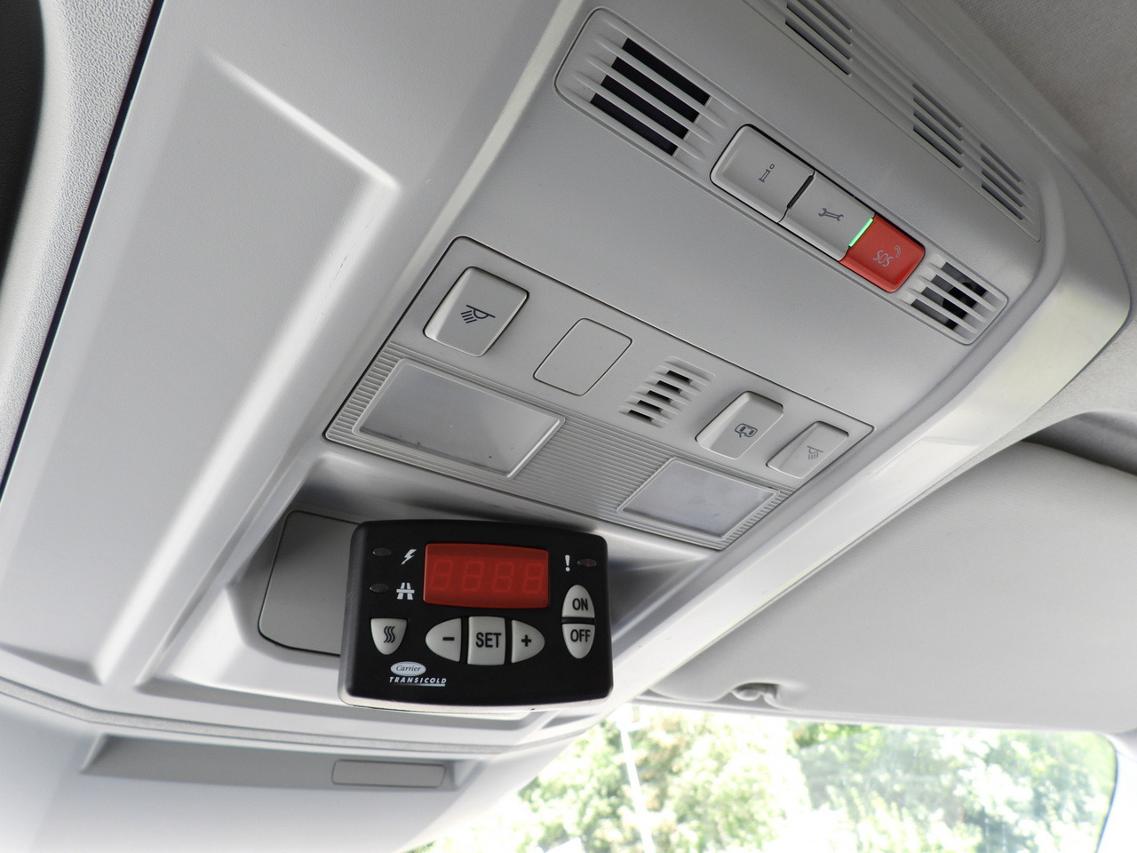 Xe van đông lạnh MAN TGE REFRIGERATOR VAN -5*C POWER SUPPLY 230V CRUISE CONTROL AUTOMATIC TRANSMISSION AIR CONDITIONING 180HP: hình 46 Xe van đông lạnh MAN TGE REFRIGERATOR VAN -5*C POWER SUPPLY 230V CRUISE CONTROL AUTOMATIC TRANSMISSION AIR CONDITIONING 180HP: hình 46