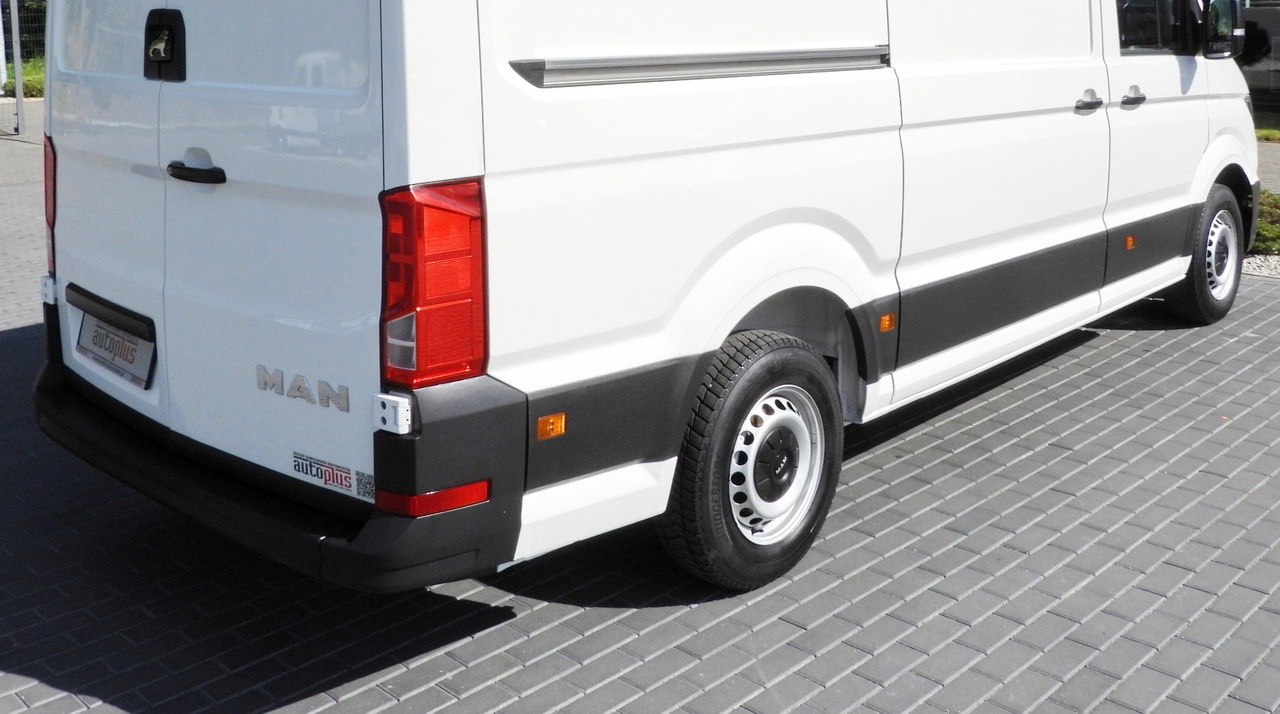 Xe van đông lạnh MAN TGE REFRIGERATOR VAN -5*C POWER SUPPLY 230V CRUISE CONTROL AUTOMATIC TRANSMISSION AIR CONDITIONING 180HP: hình 27 Xe van đông lạnh MAN TGE REFRIGERATOR VAN -5*C POWER SUPPLY 230V CRUISE CONTROL AUTOMATIC TRANSMISSION AIR CONDITIONING 180HP: hình 27