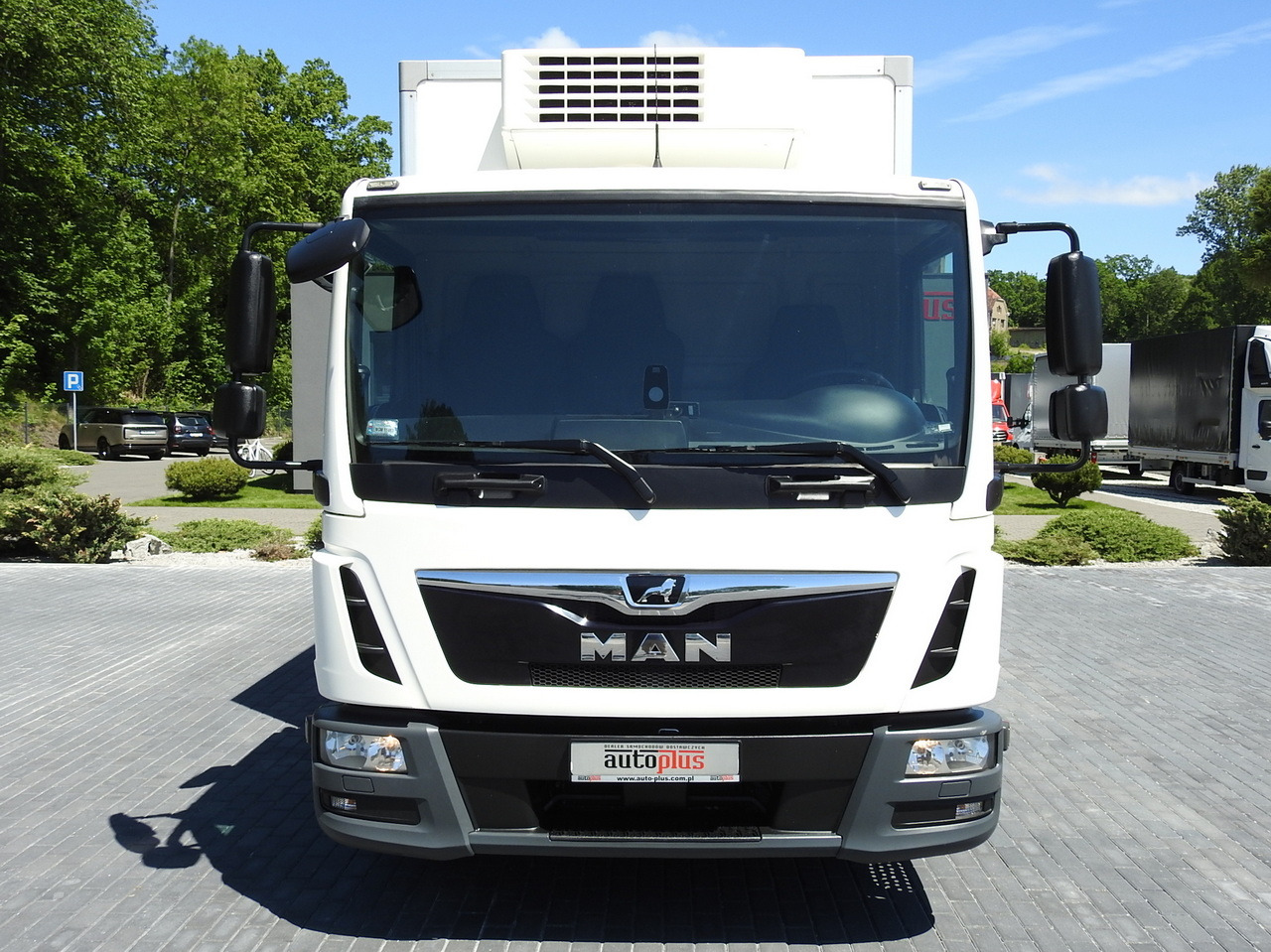 MAN TGL 10.180 REGRIGERATOR BOX -20*C 11 PALLETS POWER SUPPLY 230V AIR CONDITIONING PNEUMATICS TWIN WHEELS 180HP - Xe tải đông lạnh: hình 5 MAN TGL 10.180 REGRIGERATOR BOX -20*C 11 PALLETS POWER SUPPLY 230V AIR CONDITIONING PNEUMATICS TWIN WHEELS 180HP - Xe tải đông lạnh: hình 5