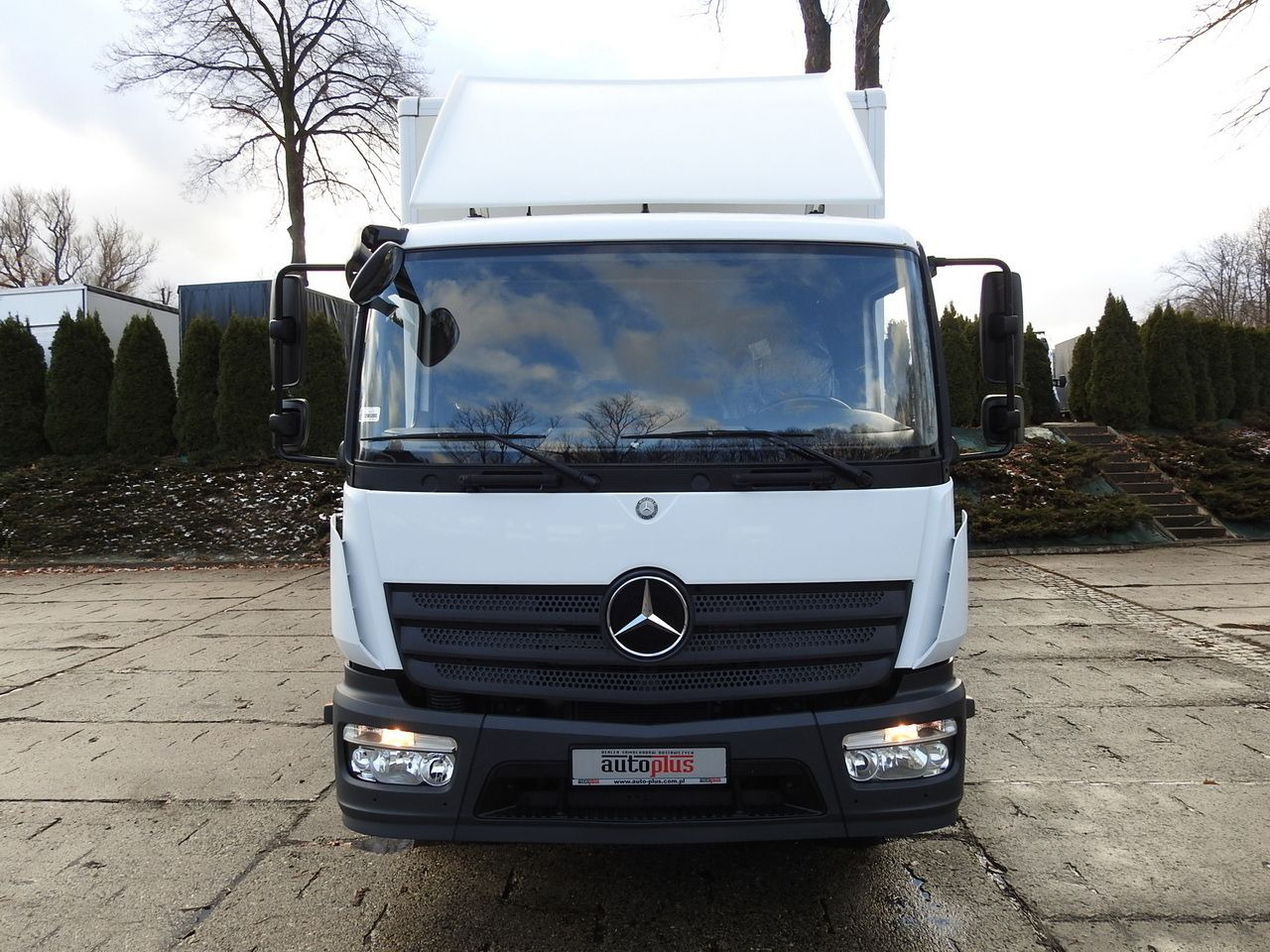 MERCEDES ATEGO 12.24 BOX LIFT 18 PALLETS CRUISE CONTROL AUTOMATIC TRANSMISSION TWIN WHEELS AIR CONDITIONING 240HP - Xe tải nhỏ thùng kín: hình 5 MERCEDES ATEGO 12.24 BOX LIFT 18 PALLETS CRUISE CONTROL AUTOMATIC TRANSMISSION TWIN WHEELS AIR CONDITIONING 240HP - Xe tải nhỏ thùng kín: hình 5