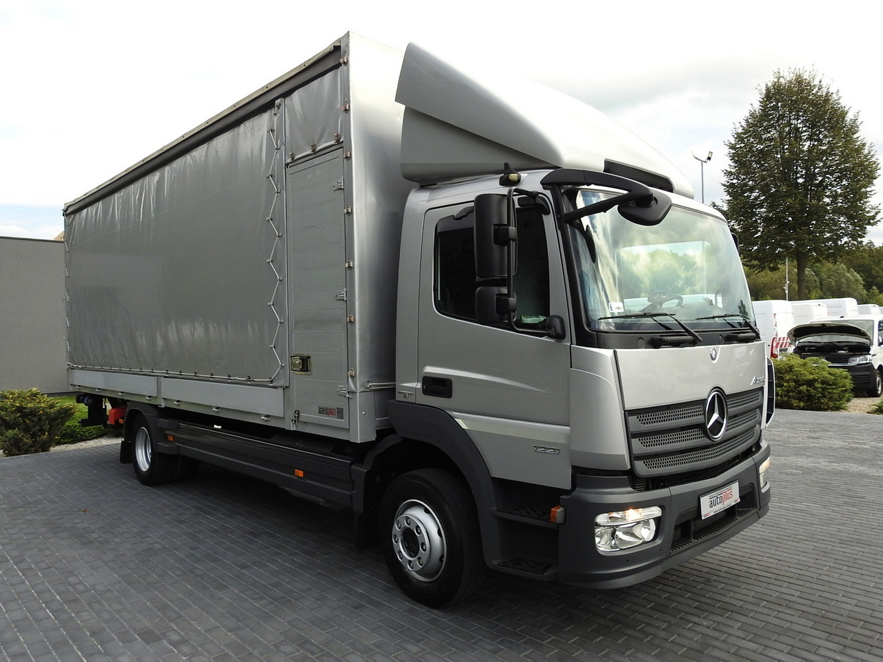 MERCEDES ATEGO 1221 TARPAULIN LIFT 16 PALLETS WEBASTO AIR CONDITIONING PNEUMATICS TWIN WHEELS 230HP - Xe van thùng mui bạt: hình 4 MERCEDES ATEGO 1221 TARPAULIN LIFT 16 PALLETS WEBASTO AIR CONDITIONING PNEUMATICS TWIN WHEELS 230HP - Xe van thùng mui bạt: hình 4