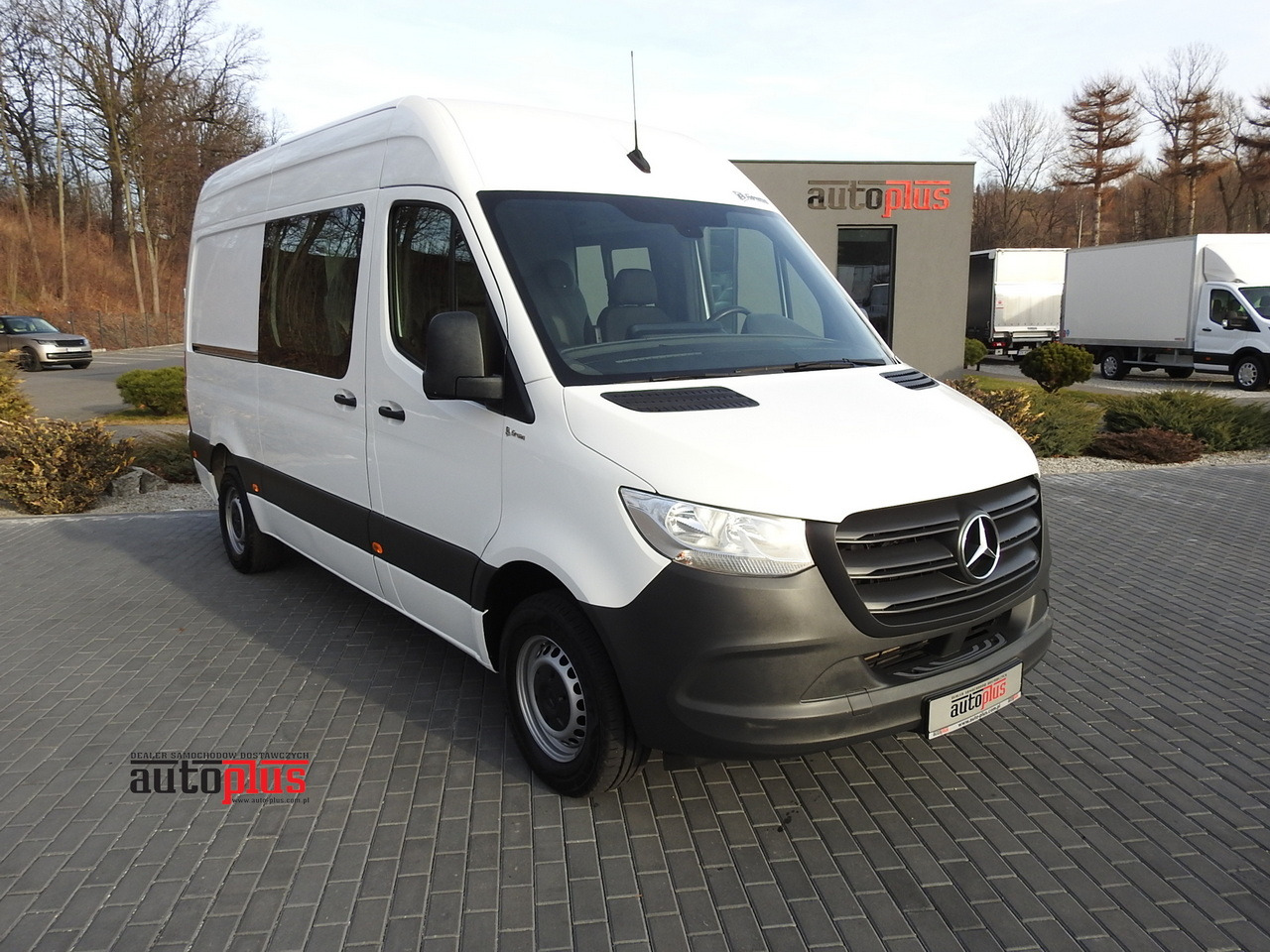 MERCEDES SPRINTER 314 BOX DELIVERY VAN 6 SEATS CRUISE CONTROL AIR CONDITIONING 140HP - Xe van chở hàng: hình 1 MERCEDES SPRINTER 314 BOX DELIVERY VAN 6 SEATS CRUISE CONTROL AIR CONDITIONING 140HP - Xe van chở hàng: hình 1