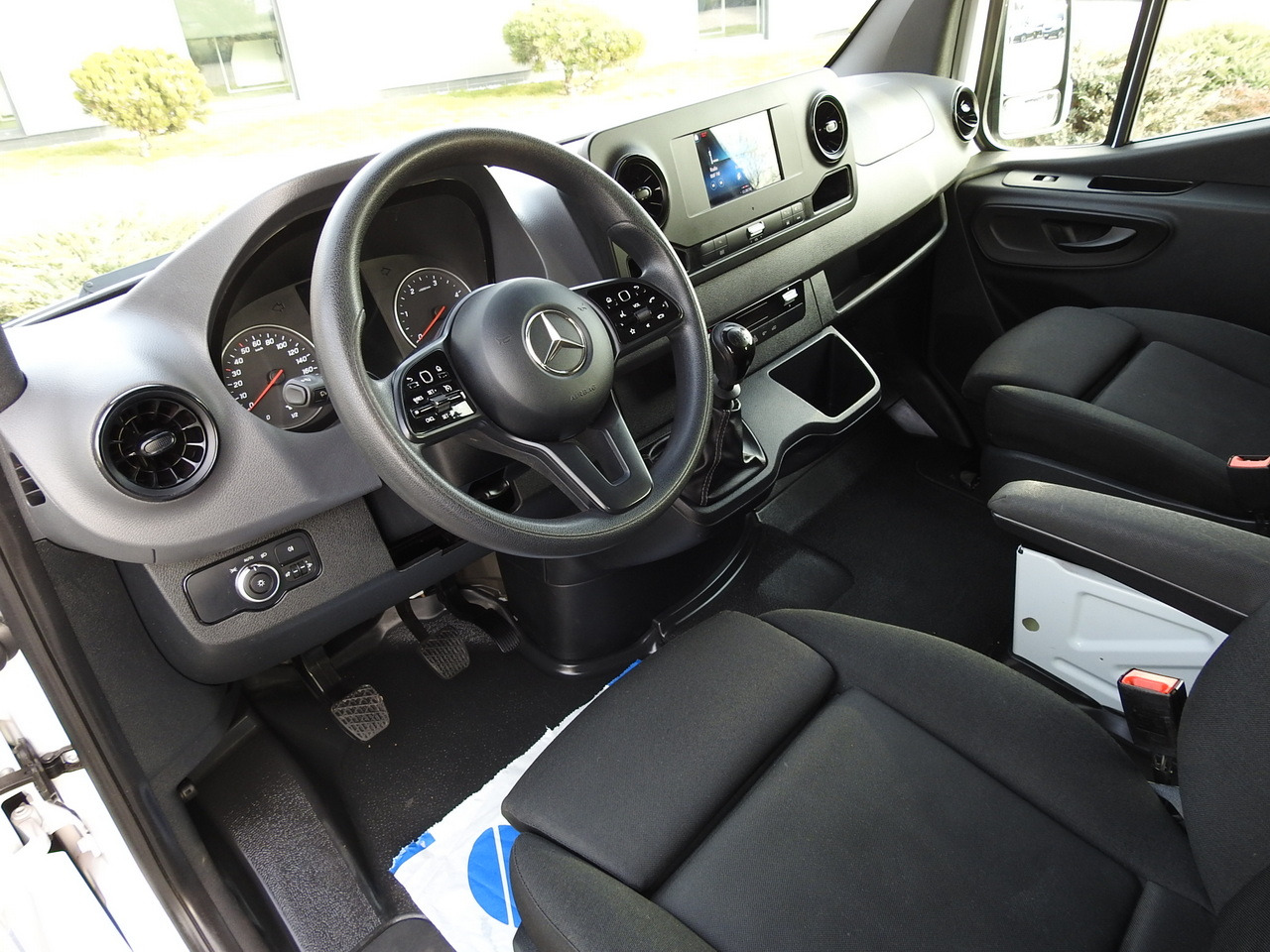 MERCEDES SPRINTER 314 BOX DELIVERY VAN 6 SEATS CRUISE CONTROL AIR CONDITIONING 140HP - Xe van chở hàng: hình 2 MERCEDES SPRINTER 314 BOX DELIVERY VAN 6 SEATS CRUISE CONTROL AIR CONDITIONING 140HP - Xe van chở hàng: hình 2