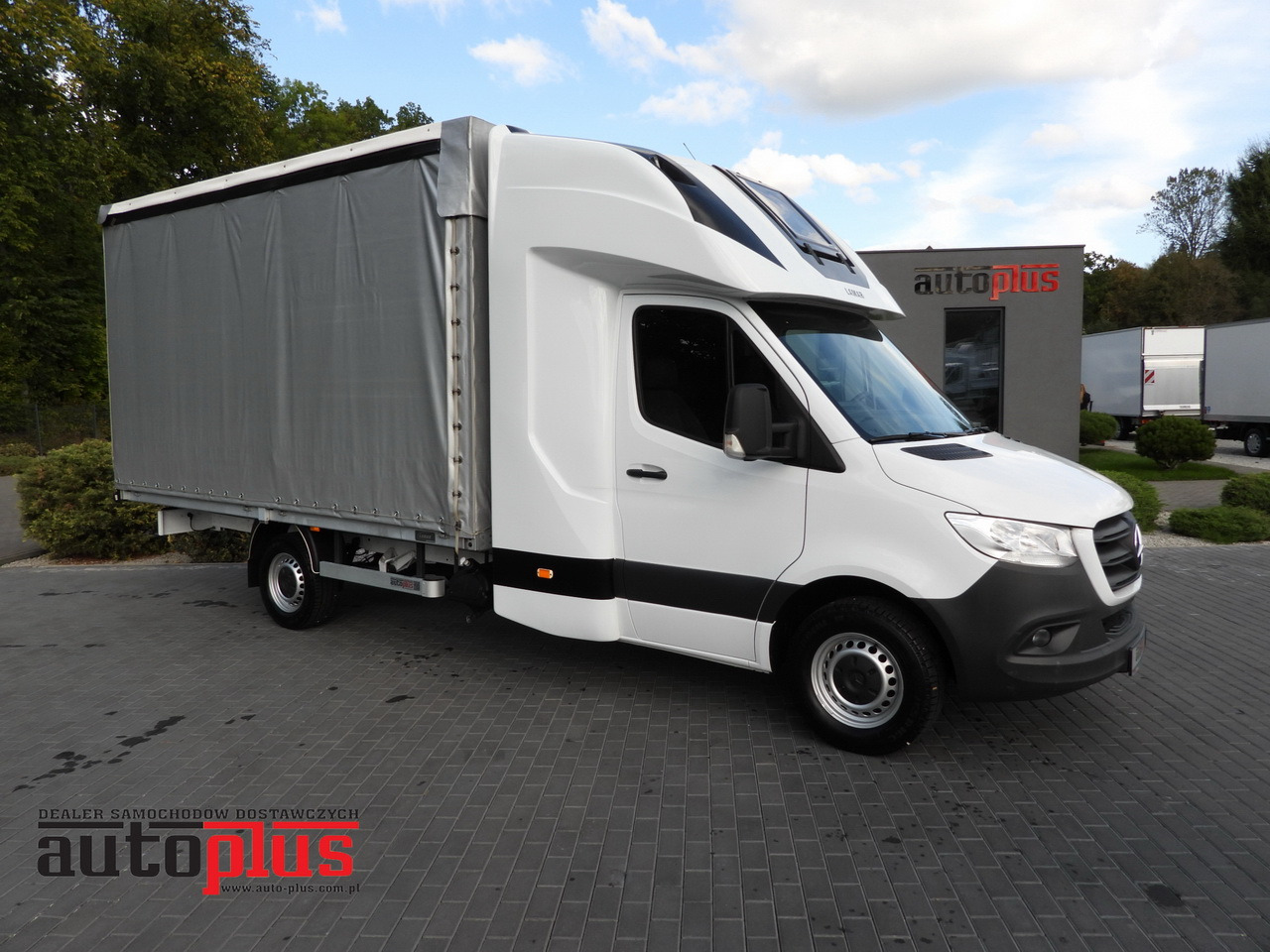 MERCEDES SPRINTER 316 TARPAULIN 8 PALLETS WEBASTO CRUISE CONTROL AIR CONDITIONING 160HP - Xe van thùng mui bạt: hình 1 MERCEDES SPRINTER 316 TARPAULIN 8 PALLETS WEBASTO CRUISE CONTROL AIR CONDITIONING 160HP - Xe van thùng mui bạt: hình 1