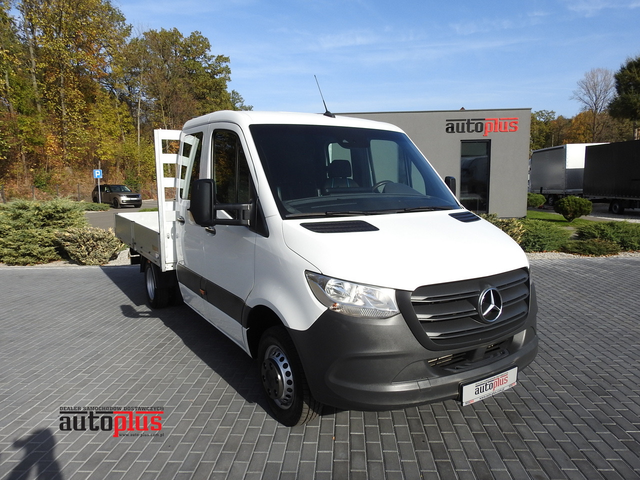 MERCEDES SPRINTER 516 STAKE BODY DOUBLE CABIN DOKA 6 SEATS CRUISE CONTROL AIR CONDITIONING TWIN WHEELS 160HP - Xe tải van: hình 1 MERCEDES SPRINTER 516 STAKE BODY DOUBLE CABIN DOKA 6 SEATS CRUISE CONTROL AIR CONDITIONING TWIN WHEELS 160HP - Xe tải van: hình 1
