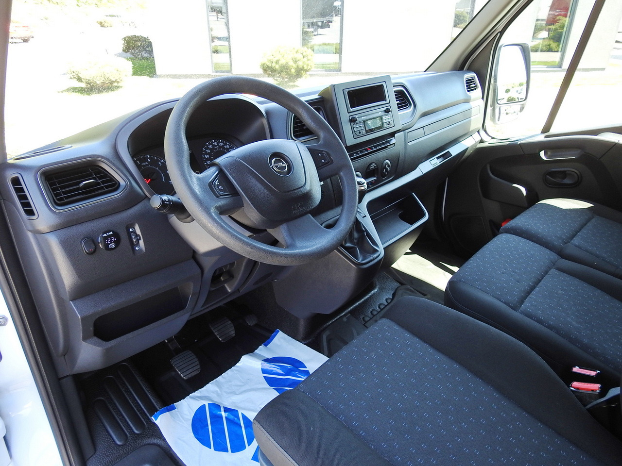 OPEL MOVANO - Xe van thùng mui bạt: hình 2 OPEL MOVANO - Xe van thùng mui bạt: hình 2
