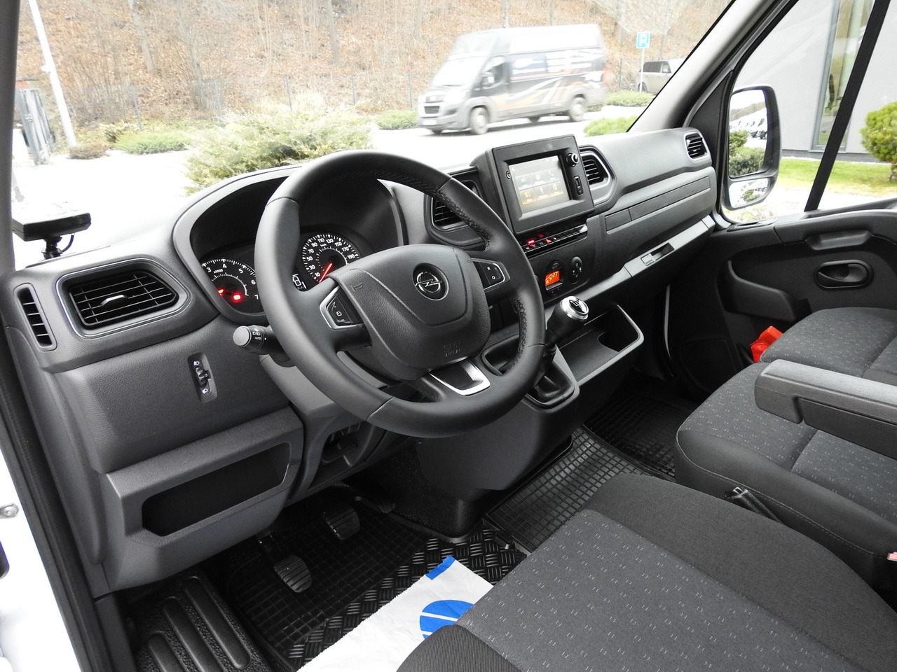 OPEL MOVANO REFRIGERATOR VAN 0*C CRUISE CONTROL NAVIGATION AIR CONDITIONING LED LIGHTS 150HP - Xe van đông lạnh: hình 2 OPEL MOVANO REFRIGERATOR VAN 0*C CRUISE CONTROL NAVIGATION AIR CONDITIONING LED LIGHTS 150HP - Xe van đông lạnh: hình 2