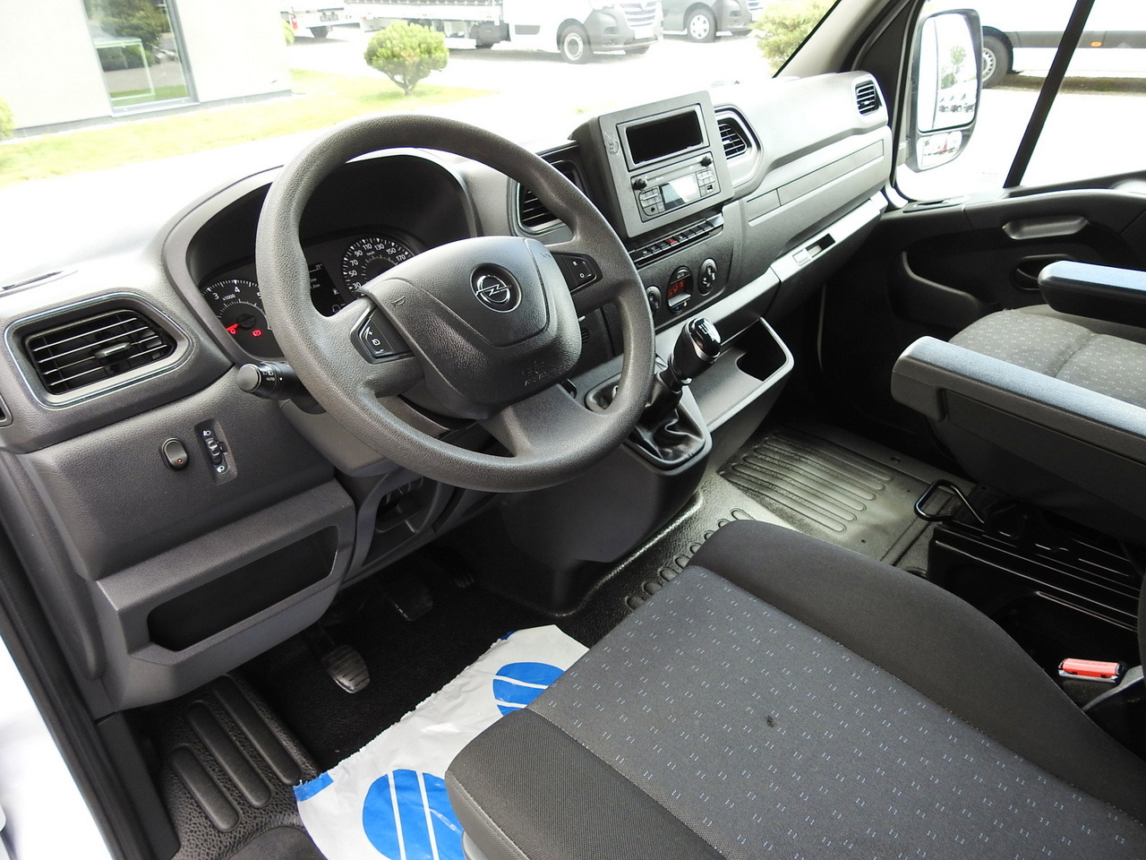 OPEL MOVANO TARPAULIN 10 PALLETS WEBASTO CRUISE CONTROL AIR CONDITIONING PNEUMATICS 165HP - Xe van thùng mui bạt: hình 2 OPEL MOVANO TARPAULIN 10 PALLETS WEBASTO CRUISE CONTROL AIR CONDITIONING PNEUMATICS 165HP - Xe van thùng mui bạt: hình 2