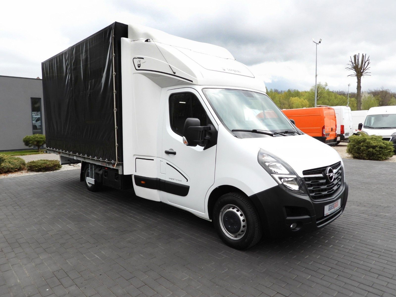 Opel MOVANO PRITSCHE PLANE 10 PALETTEN WEBASTO A/C - Xe van thùng mui bạt, Xe tải van: hình 4 Opel MOVANO PRITSCHE PLANE 10 PALETTEN WEBASTO A/C - Xe van thùng mui bạt, Xe tải van: hình 4