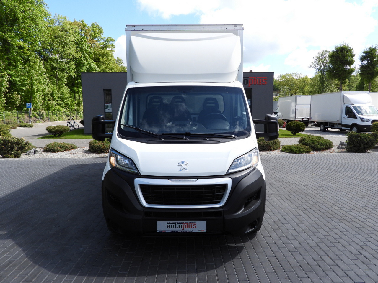 PEUGEOT BOXER BOX 8 PALLETS CRUISE CONTROL AIR CONDITIONING 130HP - Xe tải nhỏ thùng kín: hình 5 PEUGEOT BOXER BOX 8 PALLETS CRUISE CONTROL AIR CONDITIONING 130HP - Xe tải nhỏ thùng kín: hình 5