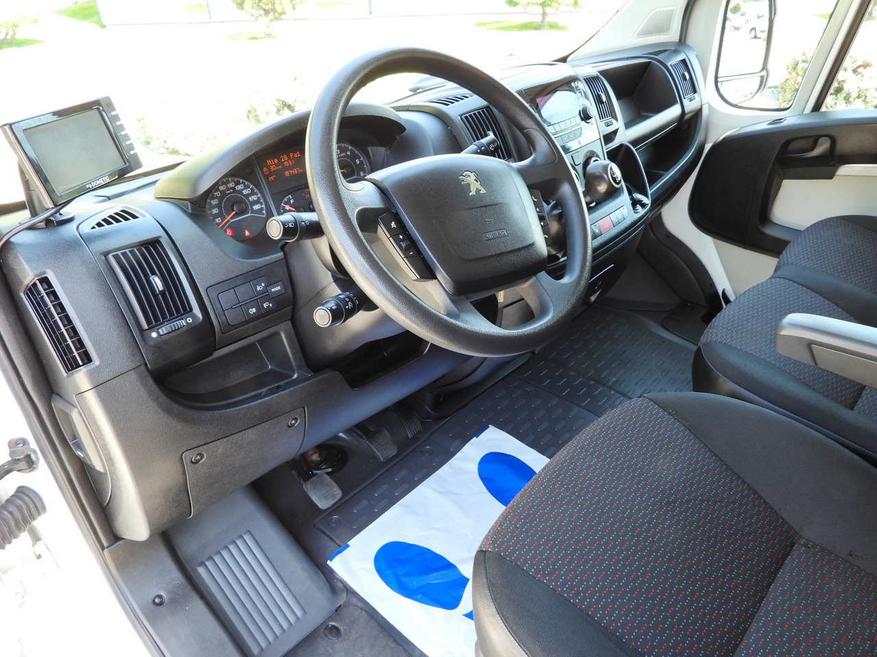 PEUGEOT BOXER BOX LIFT 8 PALLETS CRUISE CONTROL AIR CONDITIONING 130HP - Xe tải nhỏ thùng kín: hình 2 PEUGEOT BOXER BOX LIFT 8 PALLETS CRUISE CONTROL AIR CONDITIONING 130HP - Xe tải nhỏ thùng kín: hình 2