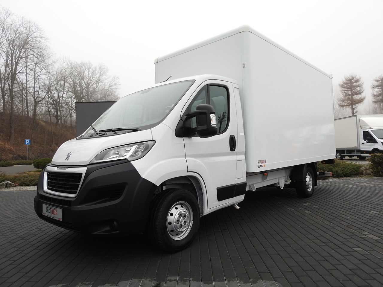 Xe tải nhỏ thùng kín PEUGEOT BOXER BOX LIFT 8 PALLETS CRUISE CONTROL AIR CONDITIONING  140HP: hình 18