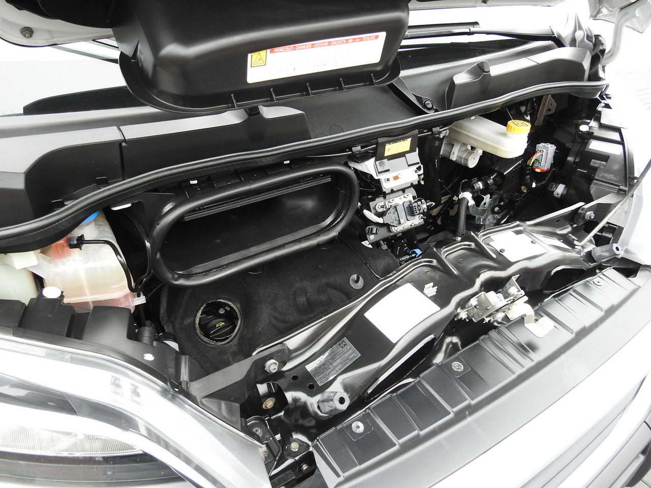 Xe tải nhỏ thùng kín PEUGEOT BOXER BOX LIFT 8 PALLETS CRUISE CONTROL AIR CONDITIONING  140HP: hình 23