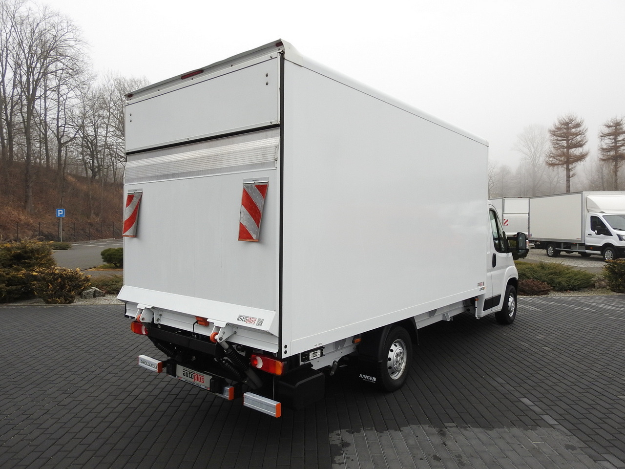 Xe tải nhỏ thùng kín PEUGEOT BOXER BOX LIFT 8 PALLETS CRUISE CONTROL AIR CONDITIONING  140HP: hình 13