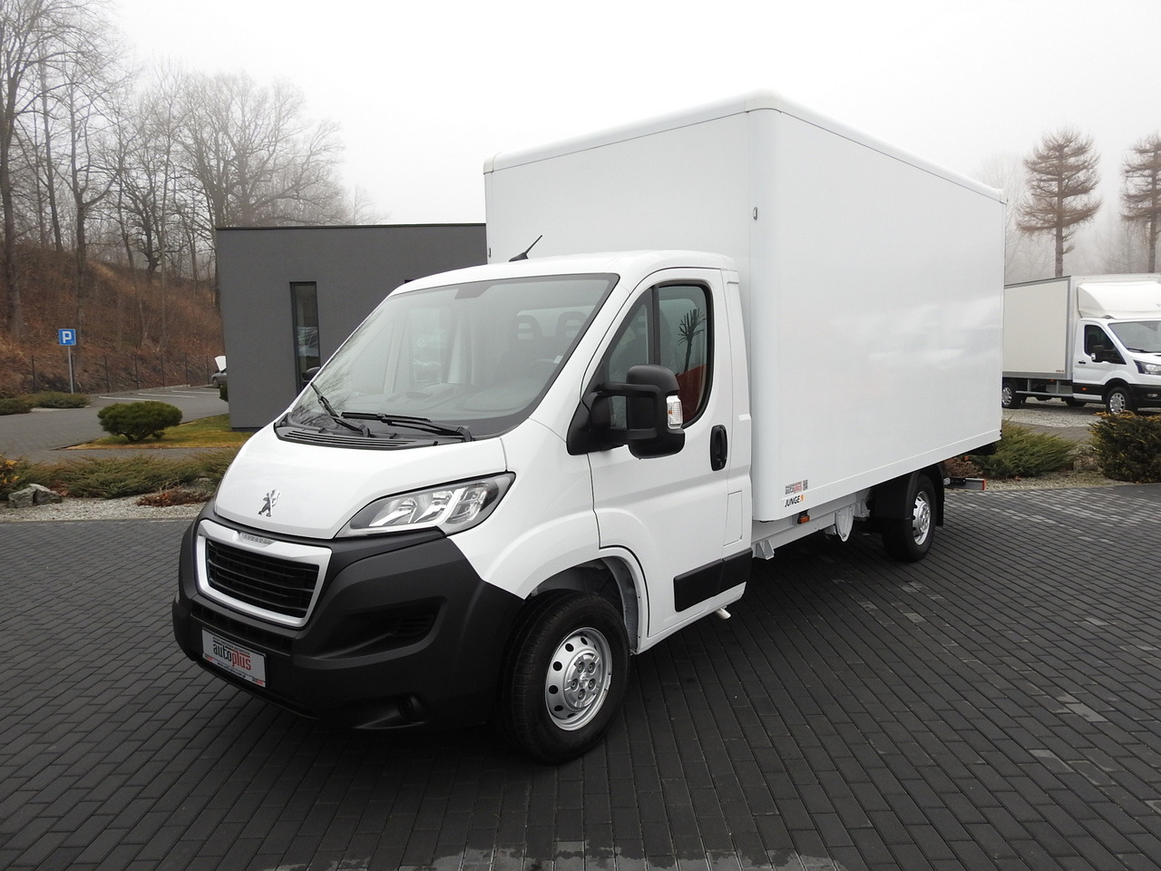 Xe tải nhỏ thùng kín PEUGEOT BOXER BOX LIFT 8 PALLETS CRUISE CONTROL AIR CONDITIONING  140HP: hình 17