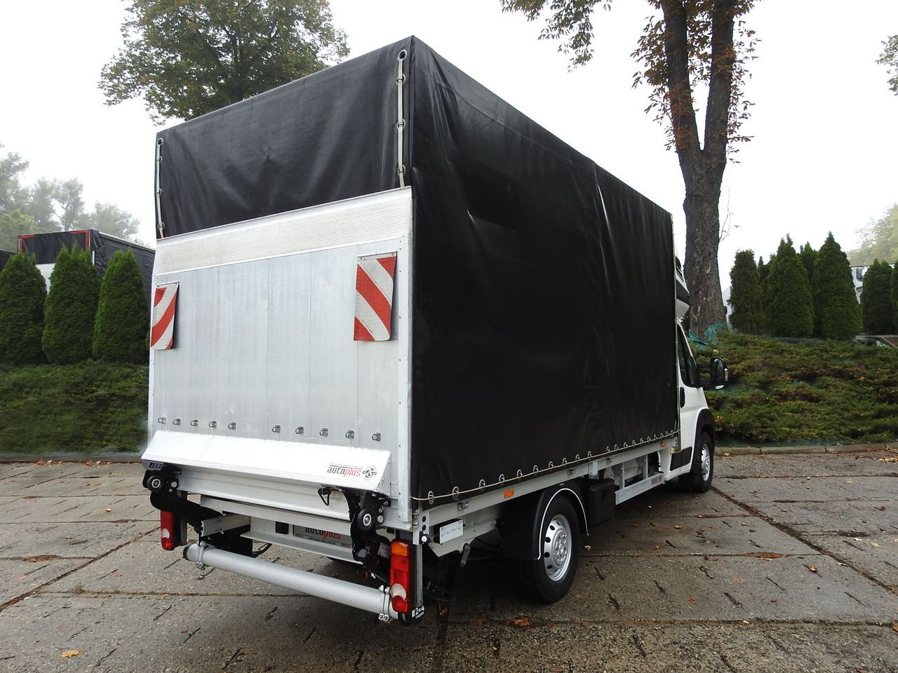 PEUGEOT BOXER TARPAULIN LIFT 8 PALLETS WEBASTO LED LIGHTS AIR CONDITIONING 165HP - Xe van thùng mui bạt: hình 3 PEUGEOT BOXER TARPAULIN LIFT 8 PALLETS WEBASTO LED LIGHTS AIR CONDITIONING 165HP - Xe van thùng mui bạt: hình 3
