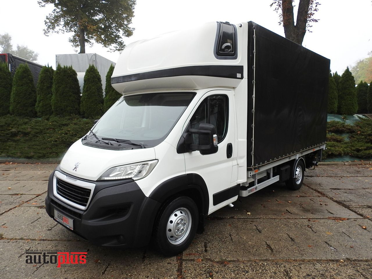 PEUGEOT BOXER TARPAULIN LIFT 8 PALLETS WEBASTO LED LIGHTS AIR CONDITIONING 165HP - Xe van thùng mui bạt: hình 1 PEUGEOT BOXER TARPAULIN LIFT 8 PALLETS WEBASTO LED LIGHTS AIR CONDITIONING 165HP - Xe van thùng mui bạt: hình 1