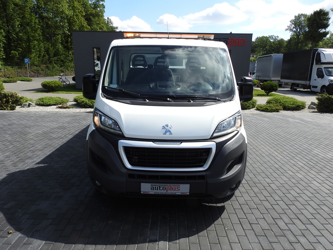 PEUGEOT BOXER THREE-WAY TIPPER AIR CONDITIONING 130HP - Xe ben nhỏ: hình 5 PEUGEOT BOXER THREE-WAY TIPPER AIR CONDITIONING 130HP - Xe ben nhỏ: hình 5